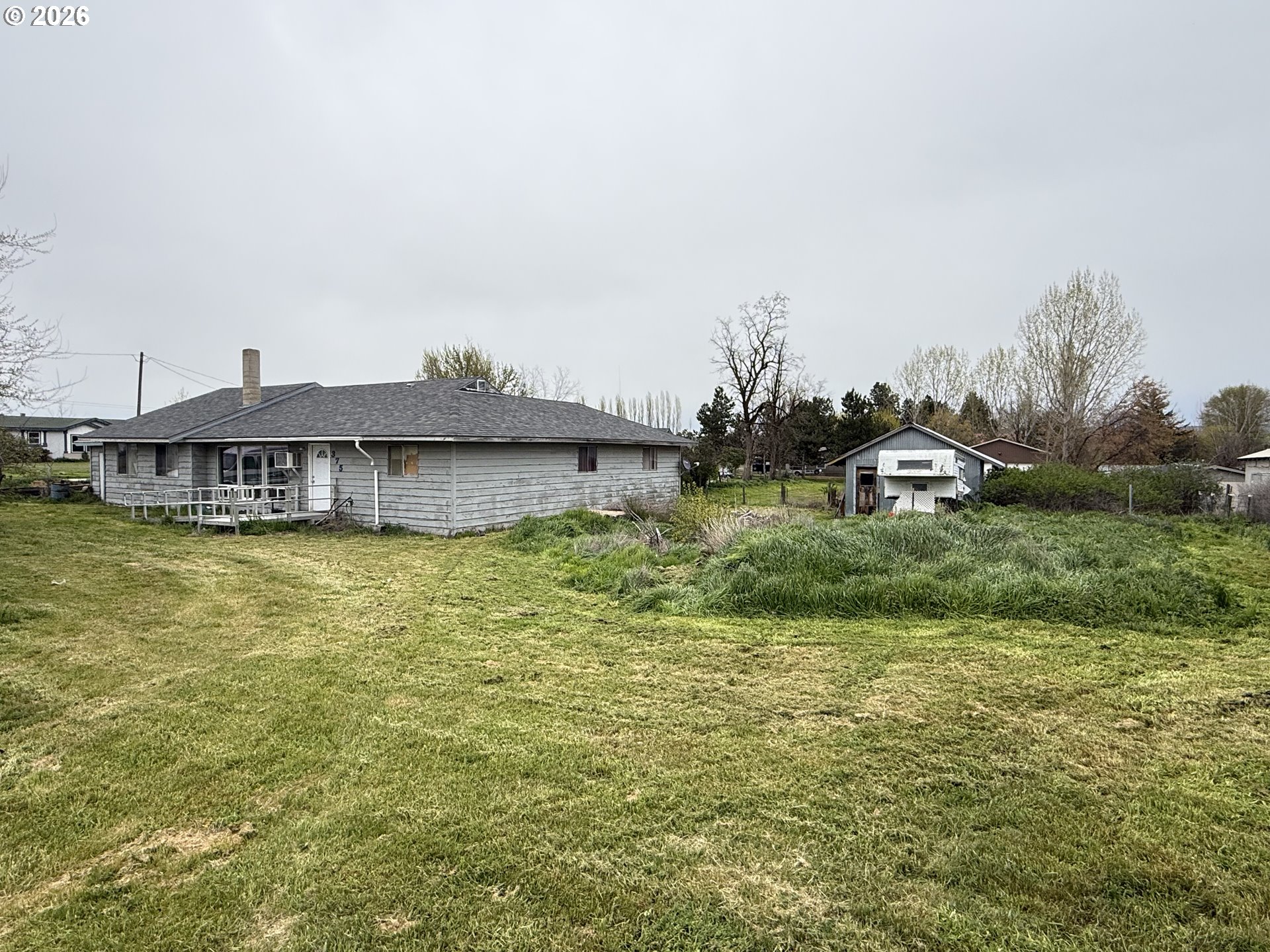 375 College St Property Photo 1