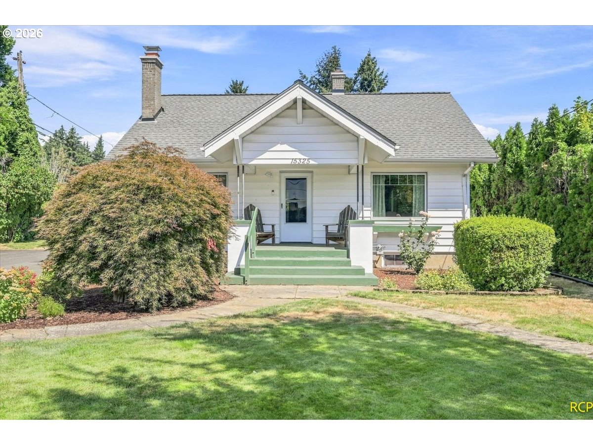 15325 SE STARK ST Property Photo 1
