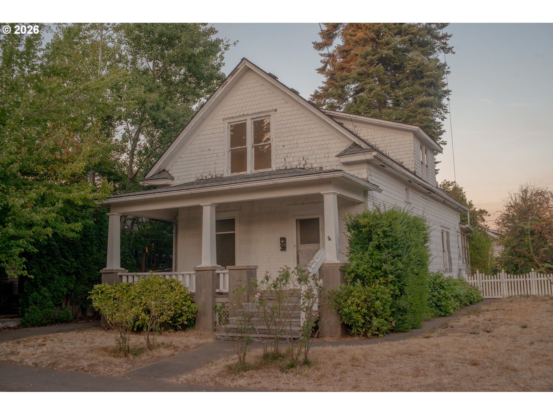 5914 N Burrage Ave Property Photo 1