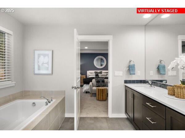 1920 S 32nd Ave 13 Property Photo 2