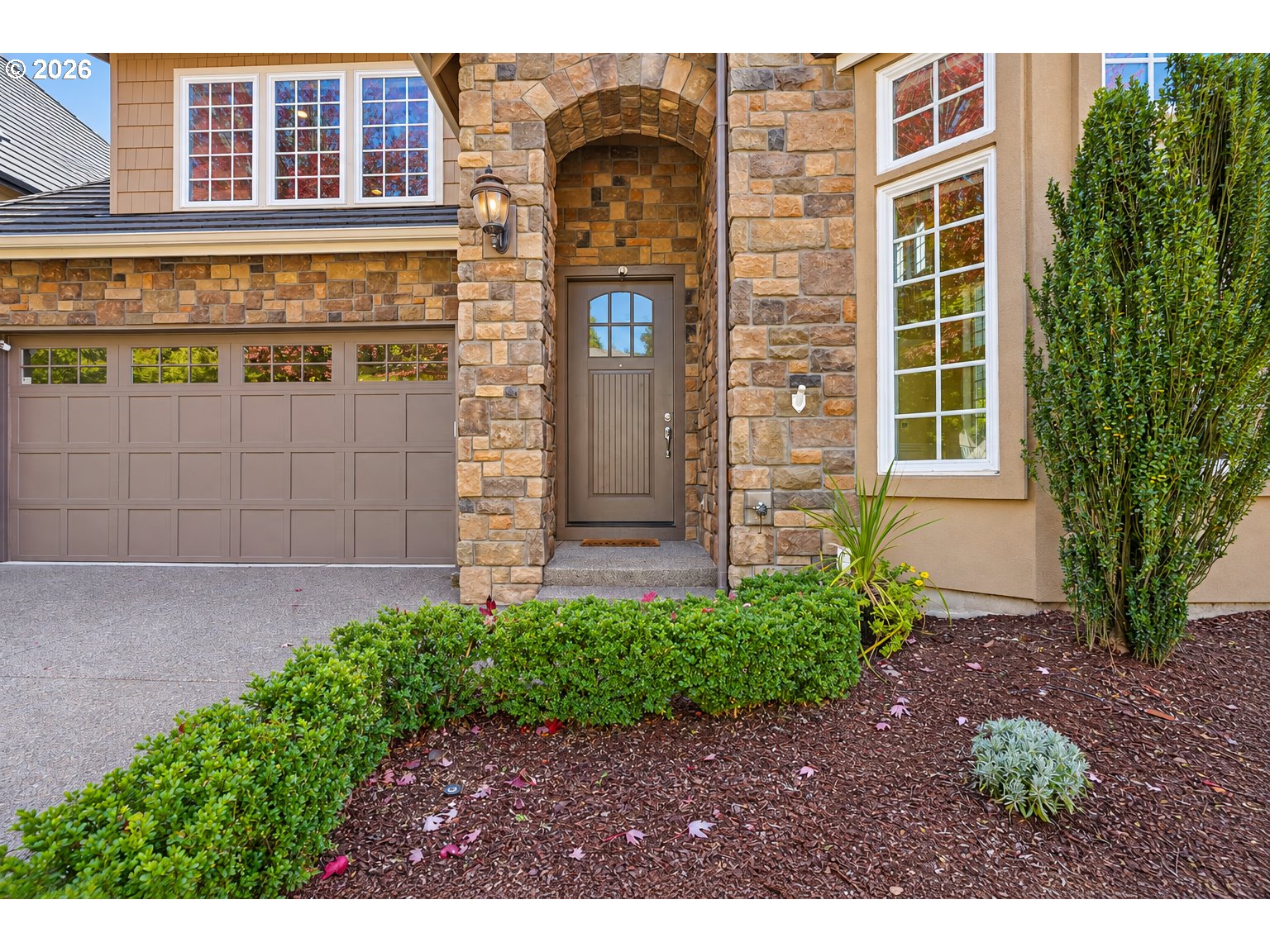 2240 Turnberry Ct Property Photo 5