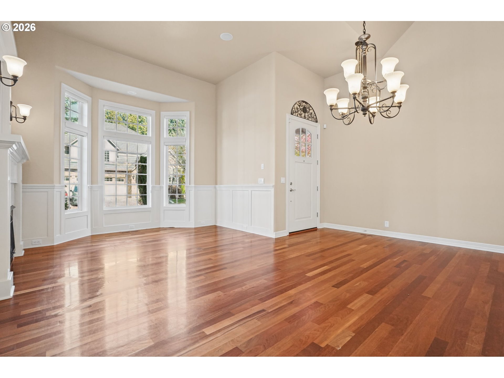 2240 Turnberry Ct Property Photo 8