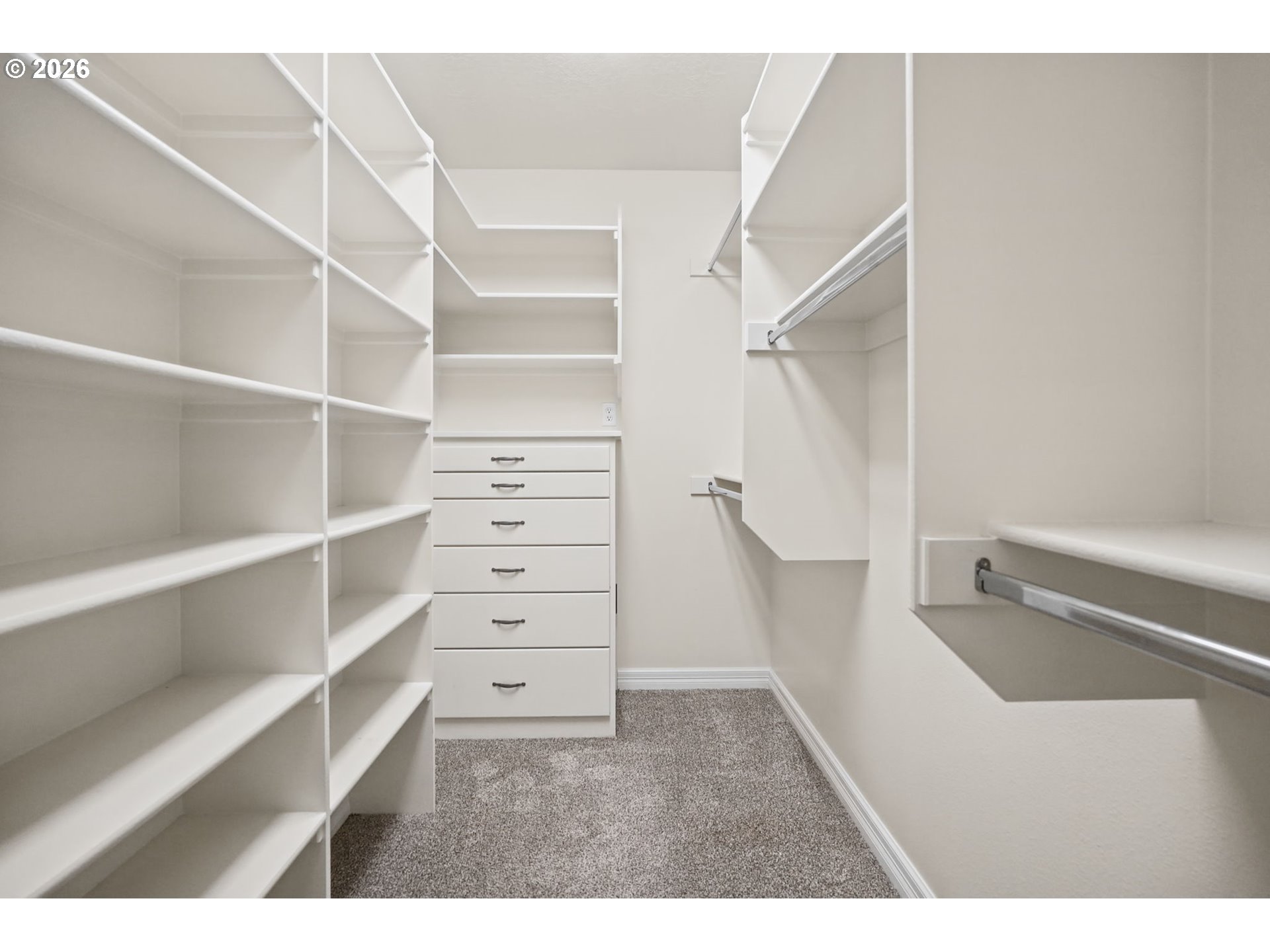 2240 Turnberry Ct Property Photo 28