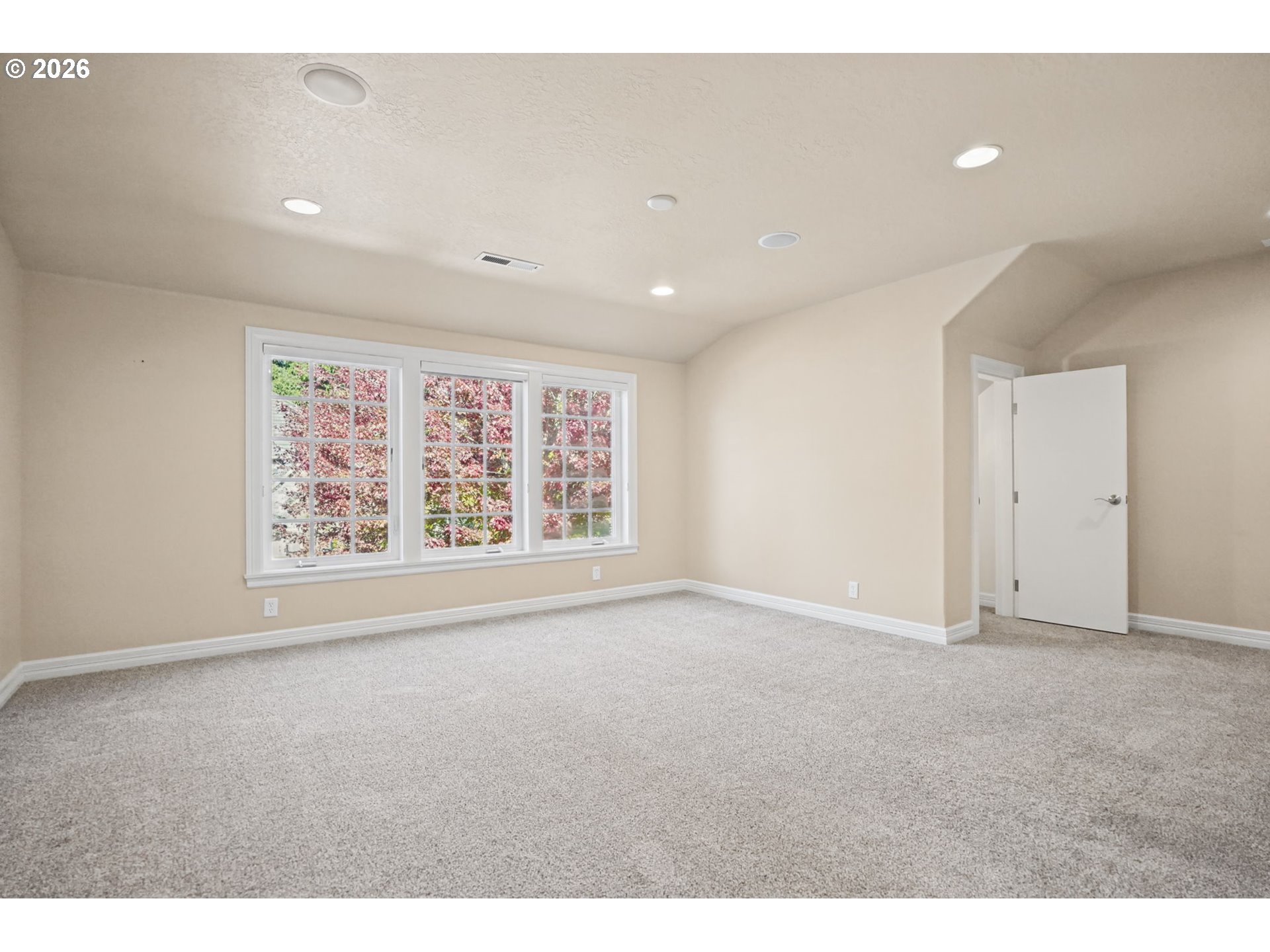 2240 Turnberry Ct Property Photo 30