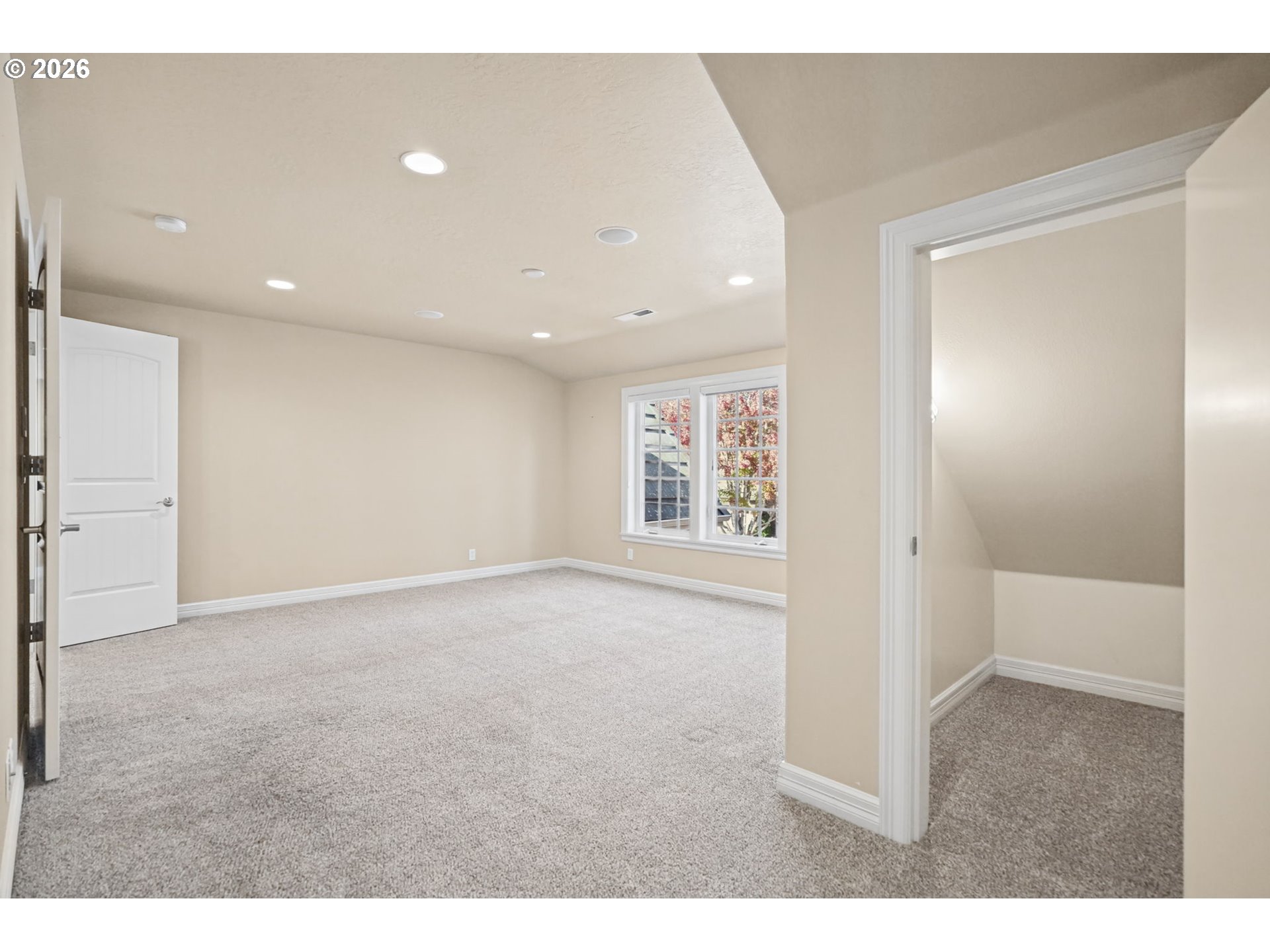 2240 Turnberry Ct Property Photo 32