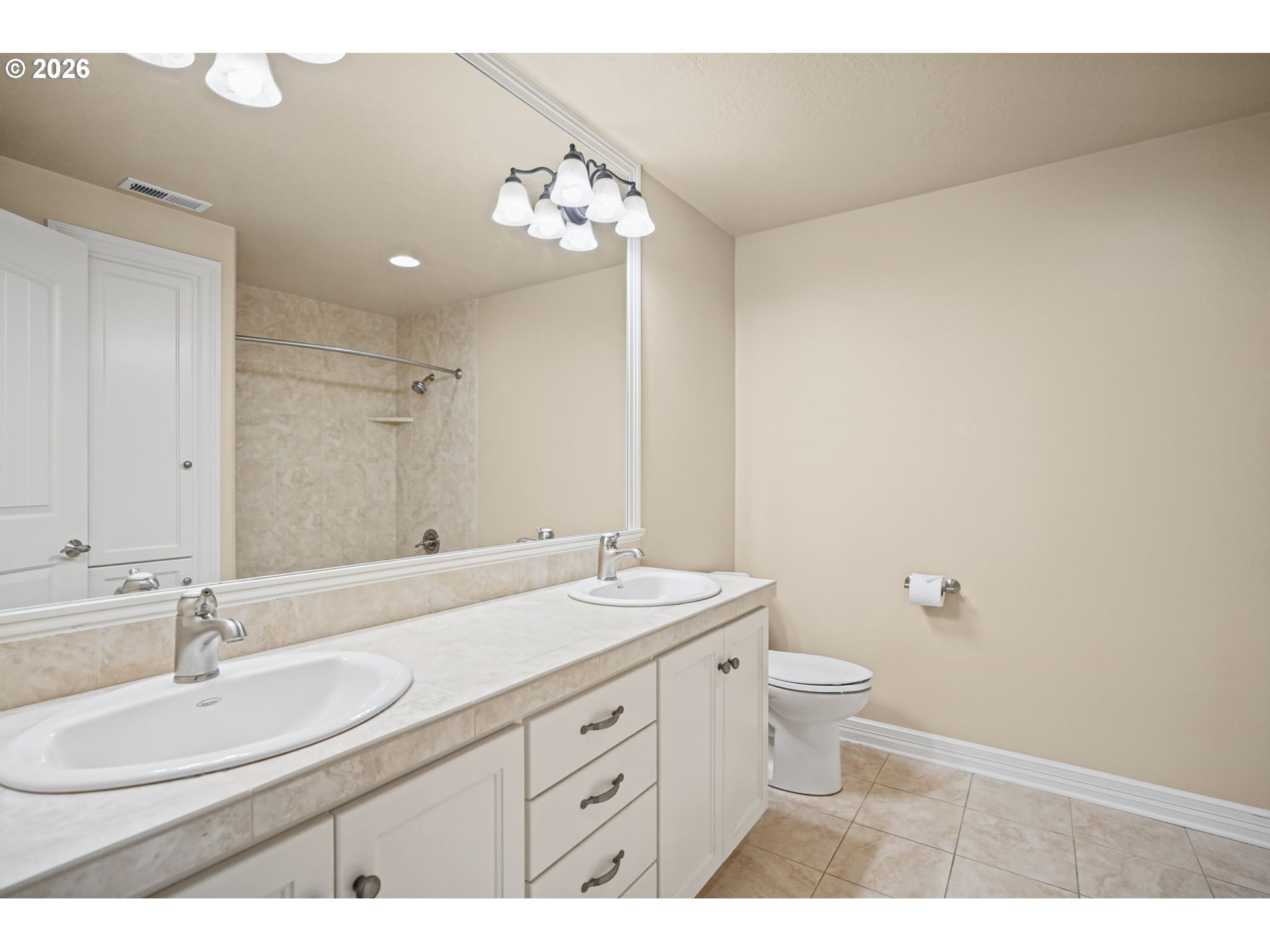 2240 Turnberry Ct Property Photo 37