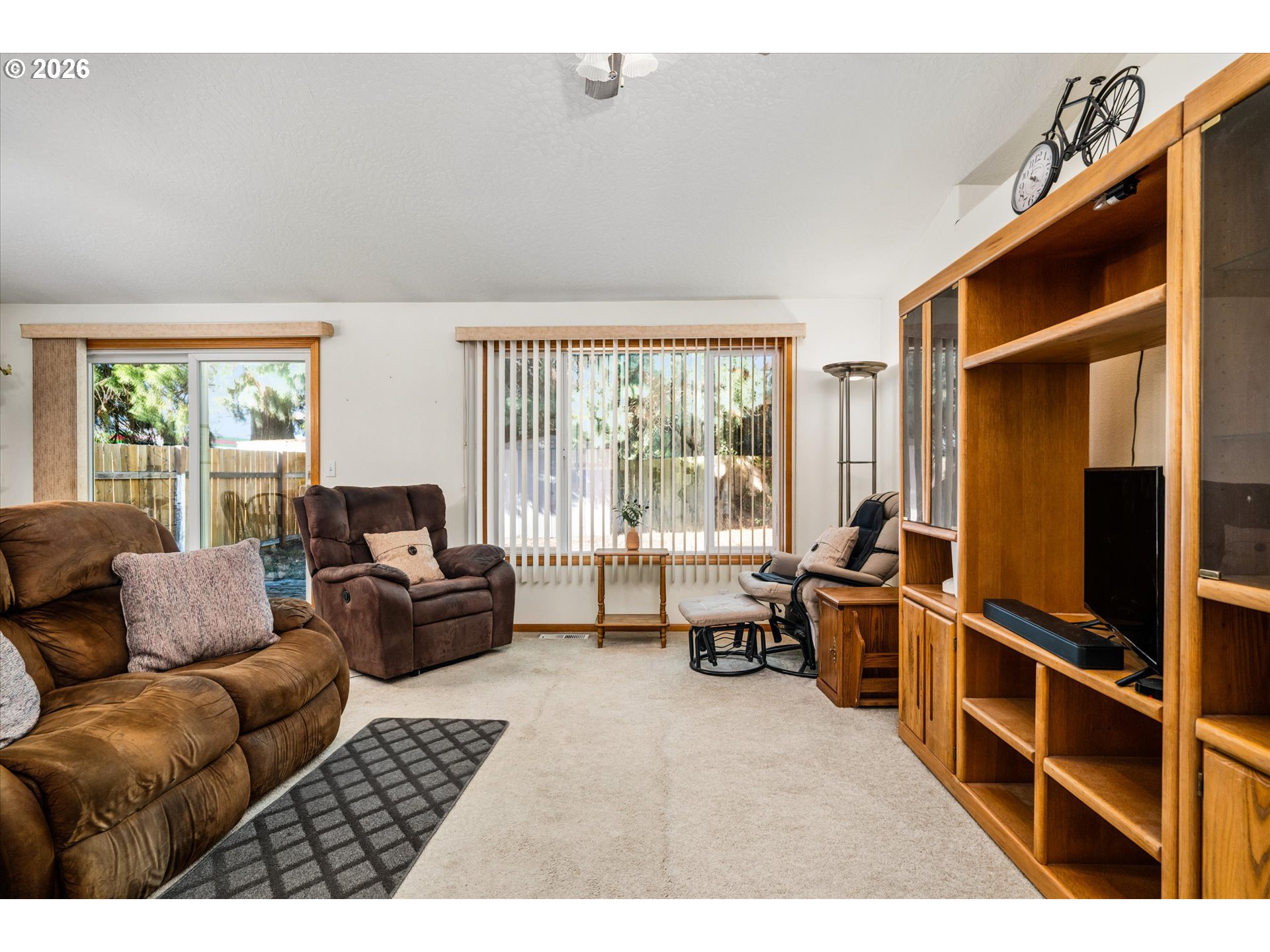 4264 Cole Way Property Photo 6