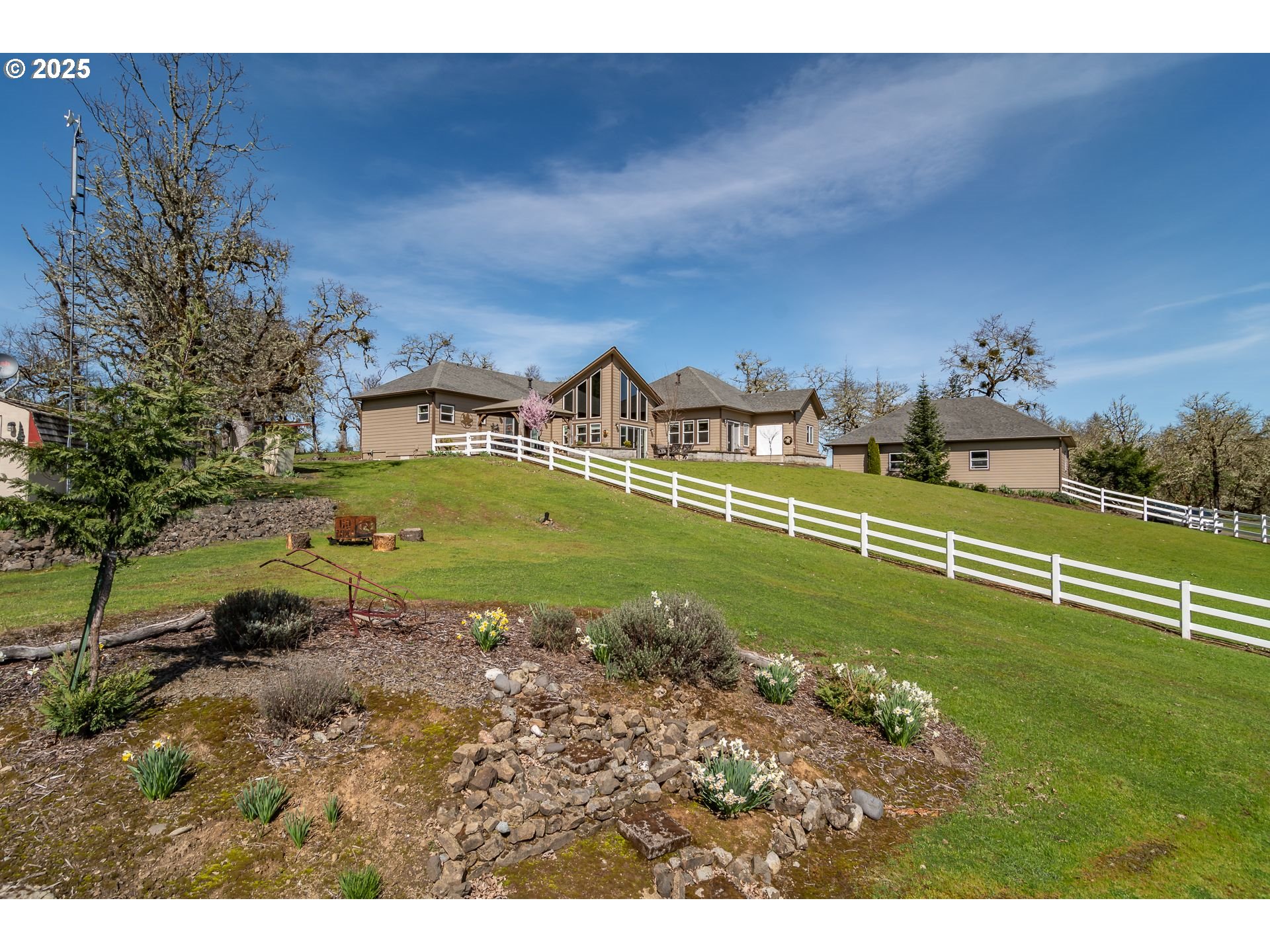 1000 WINDY MOUNTAIN LN