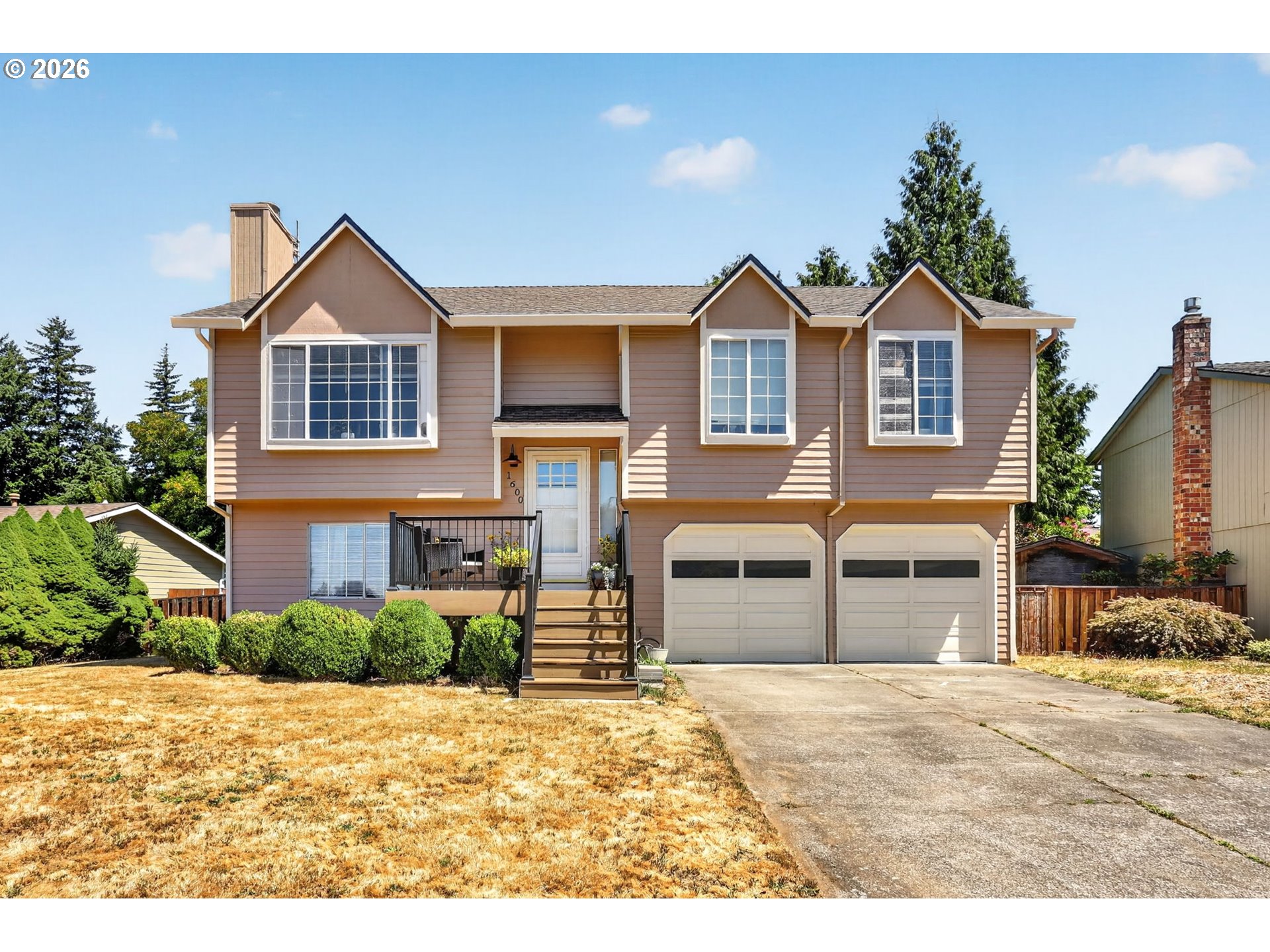 1600 Nw Angeline Ave Property Photo 1