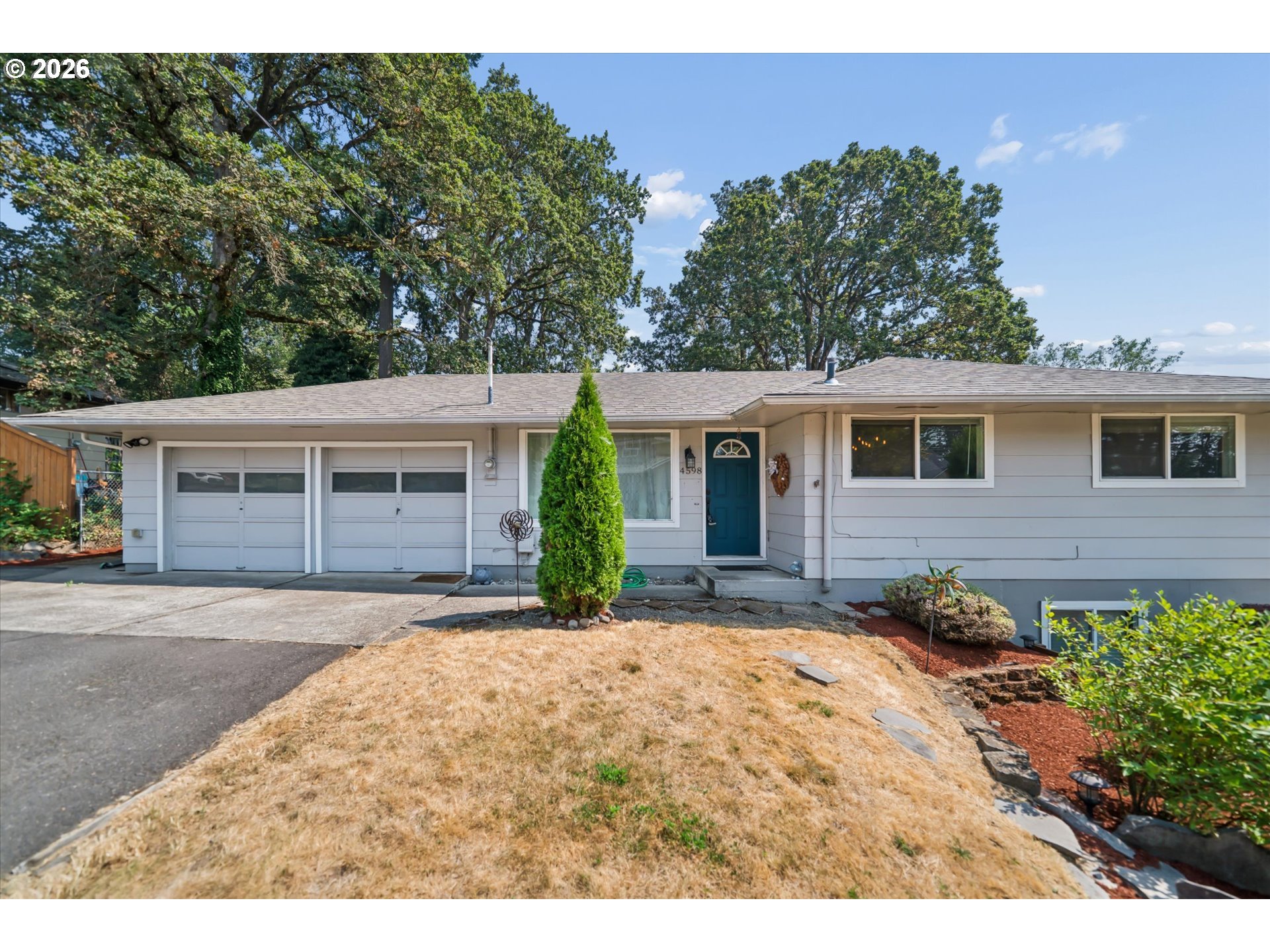 4598 SE WHIPPLE AVE Property Photo 1