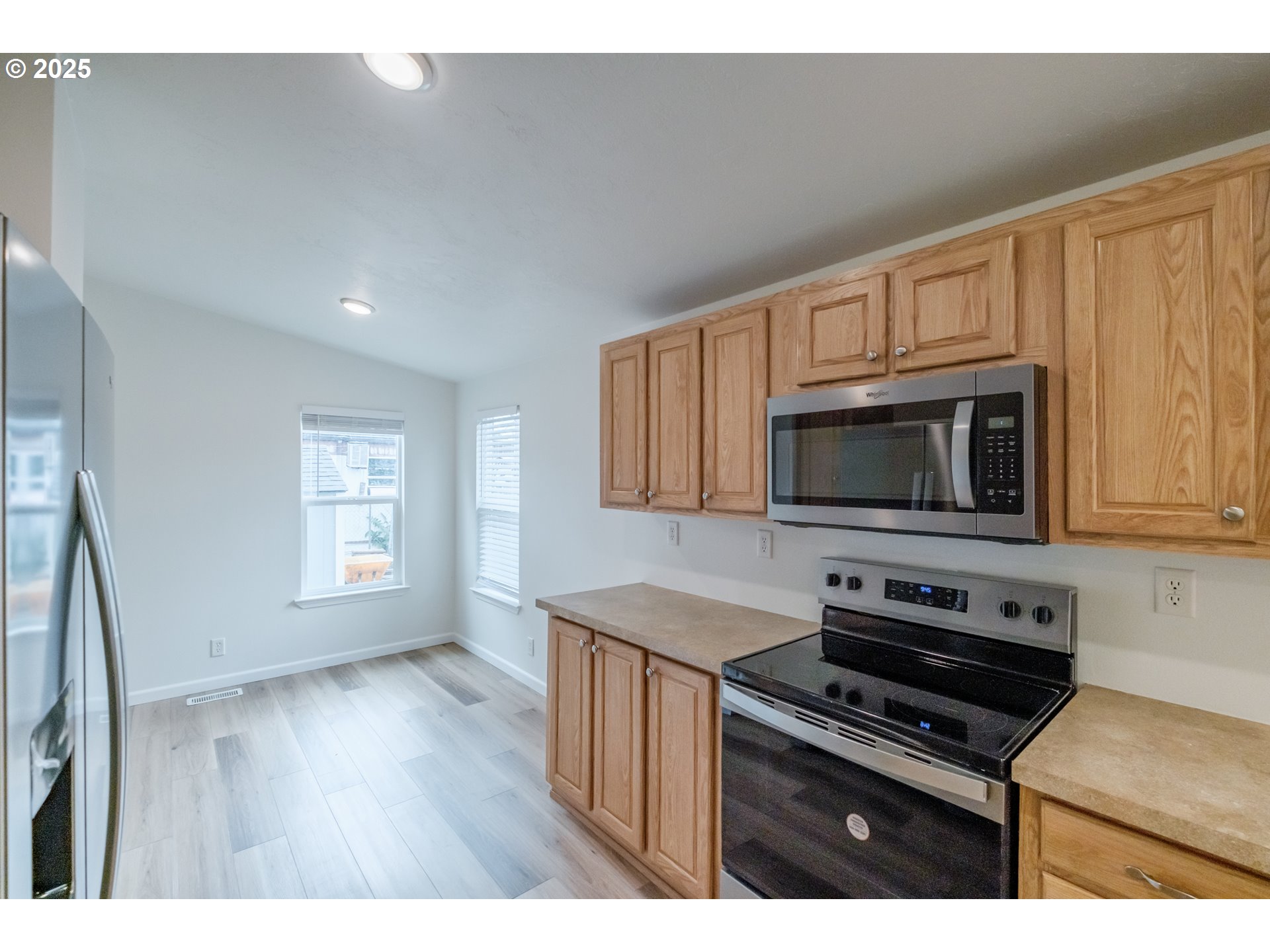 2110 Ne Willamette Ave Property Photo 23