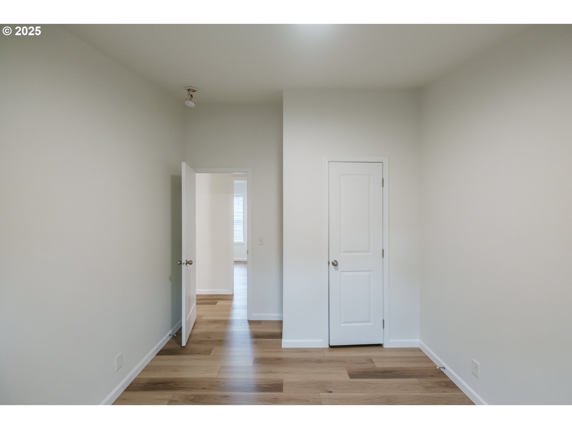 2110 Ne Willamette Ave Property Photo 37