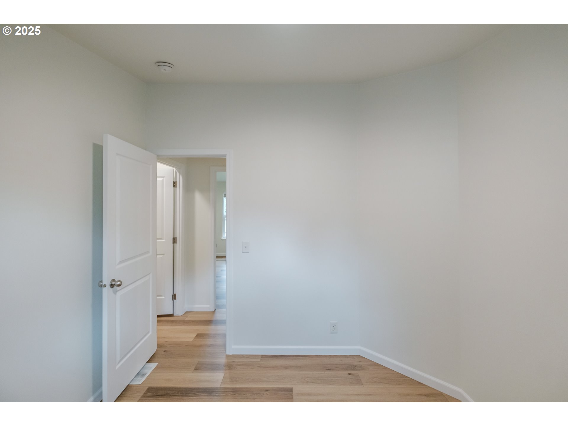 2110 Ne Willamette Ave Property Photo 39