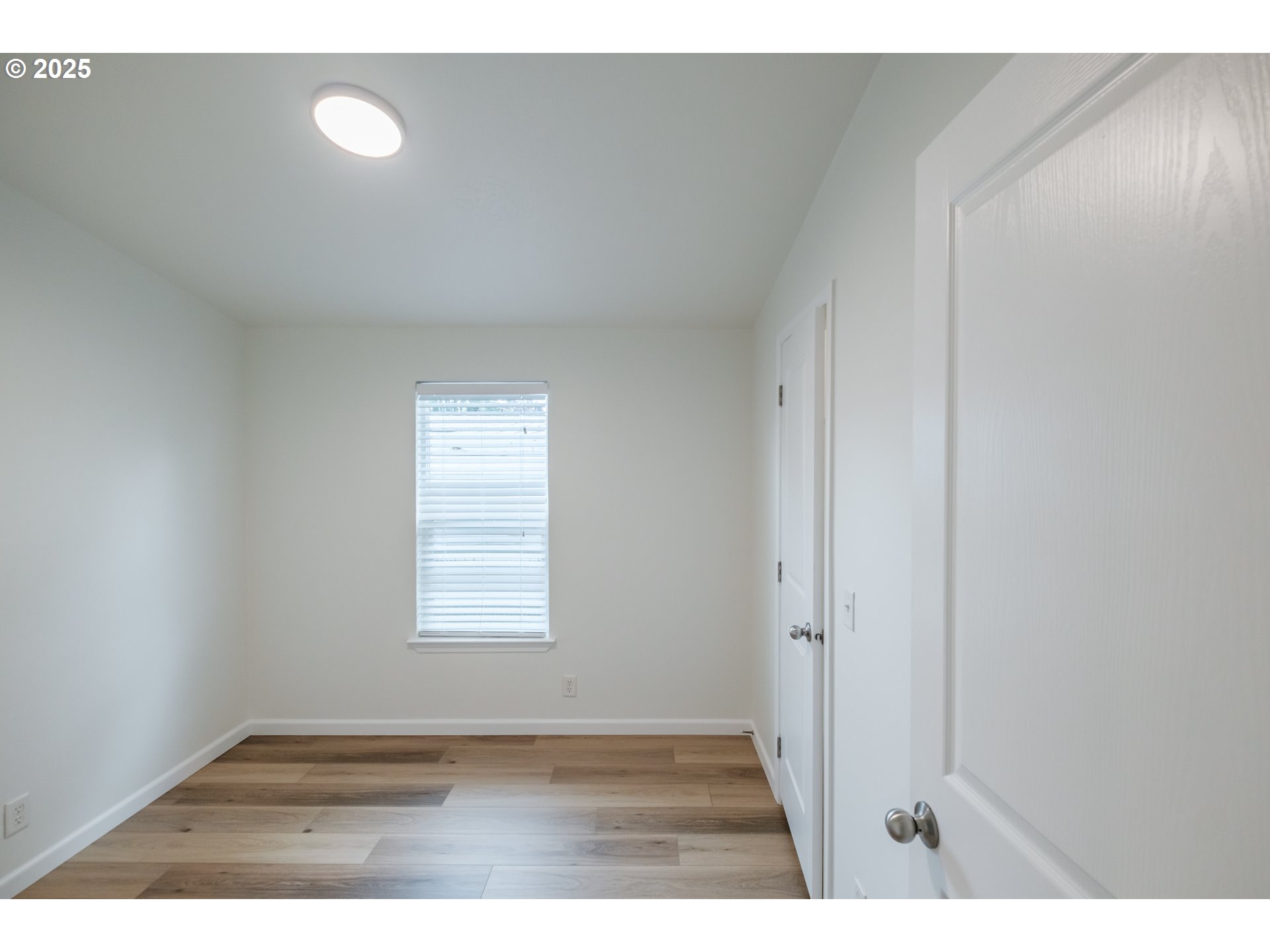 2110 Ne Willamette Ave Property Photo 40