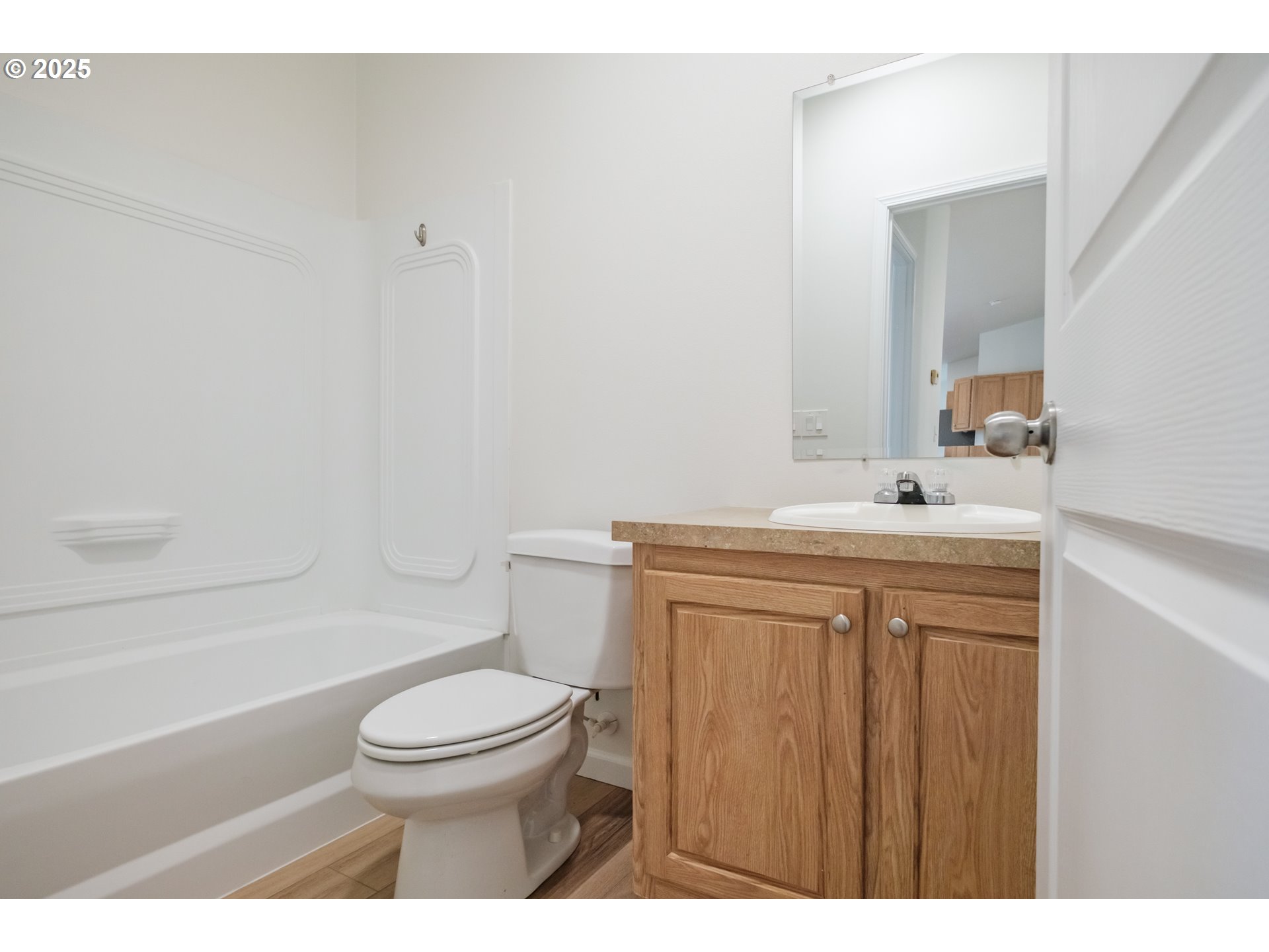 2110 Ne Willamette Ave Property Photo 41