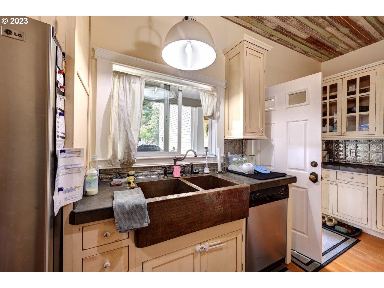 12810 A St Property Photo 8