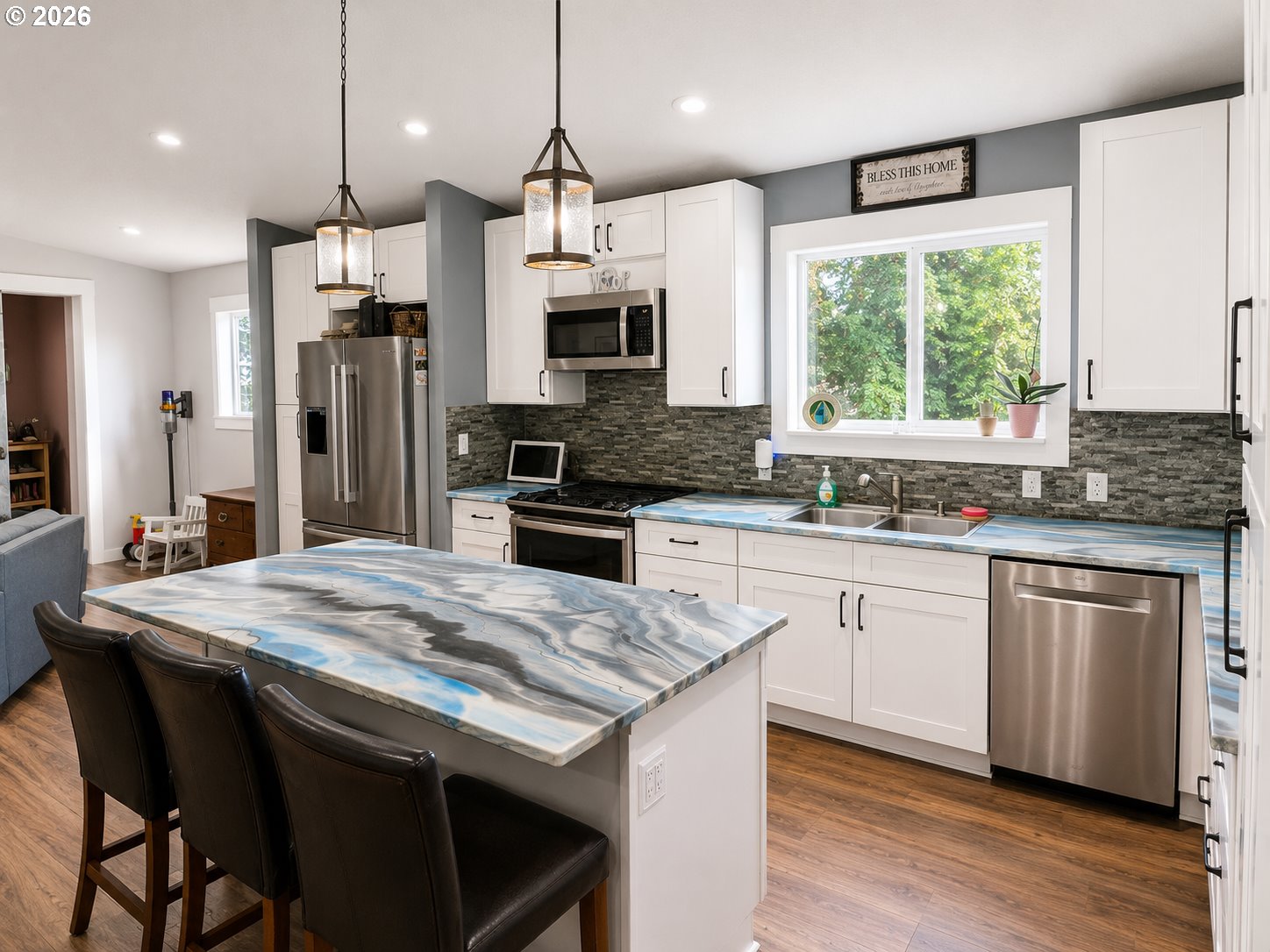 156 Pine Street Property Photo 8