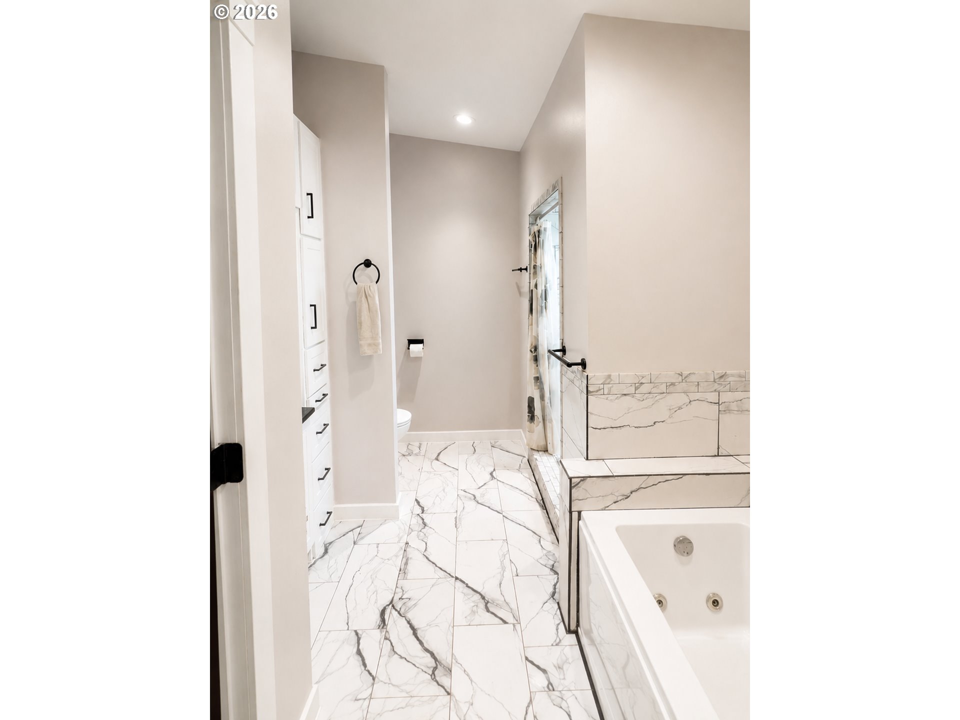 156 Pine Street Property Photo 10
