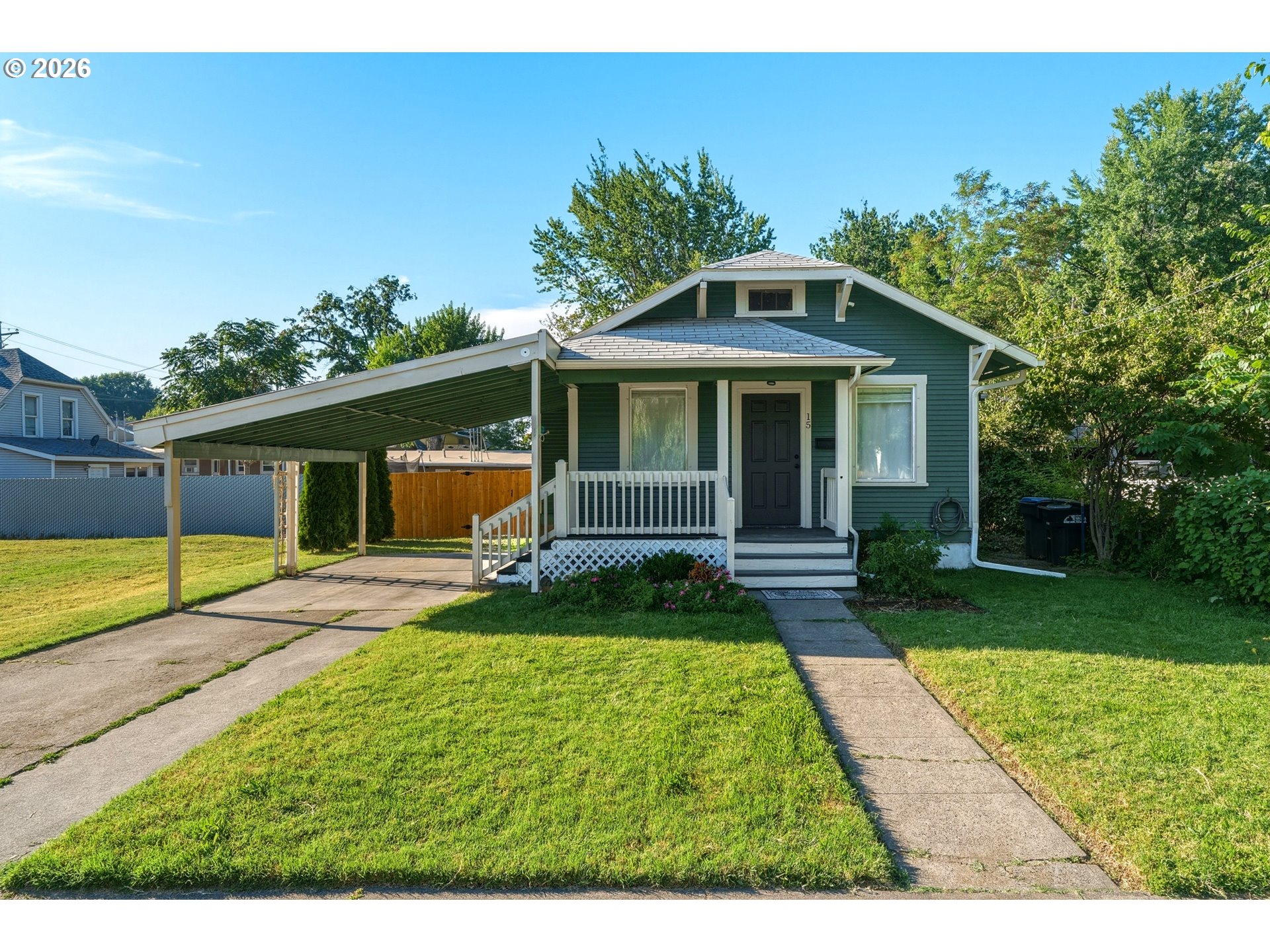 15 WHITMAN ST