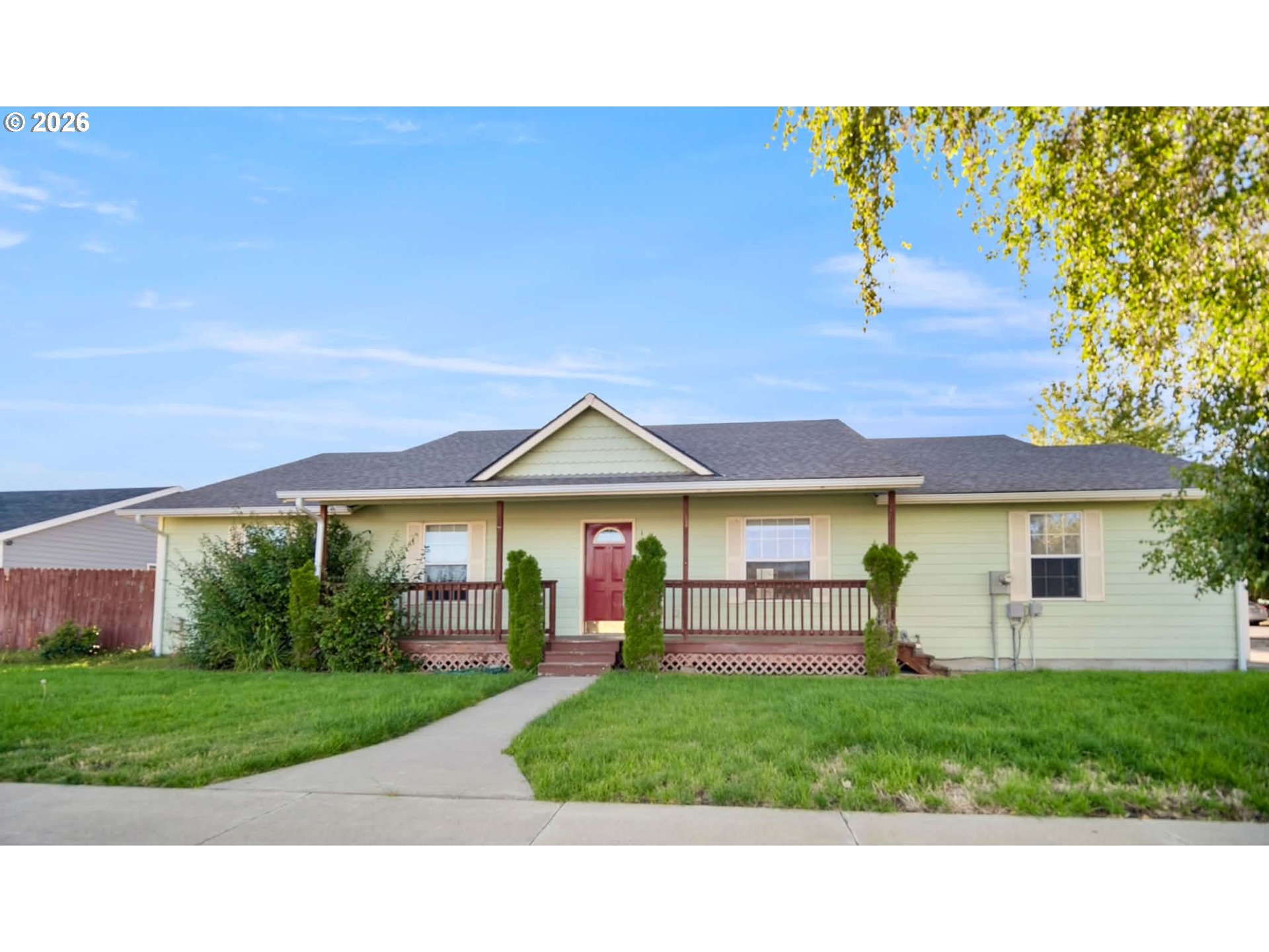 114 18th St Property Photo 1