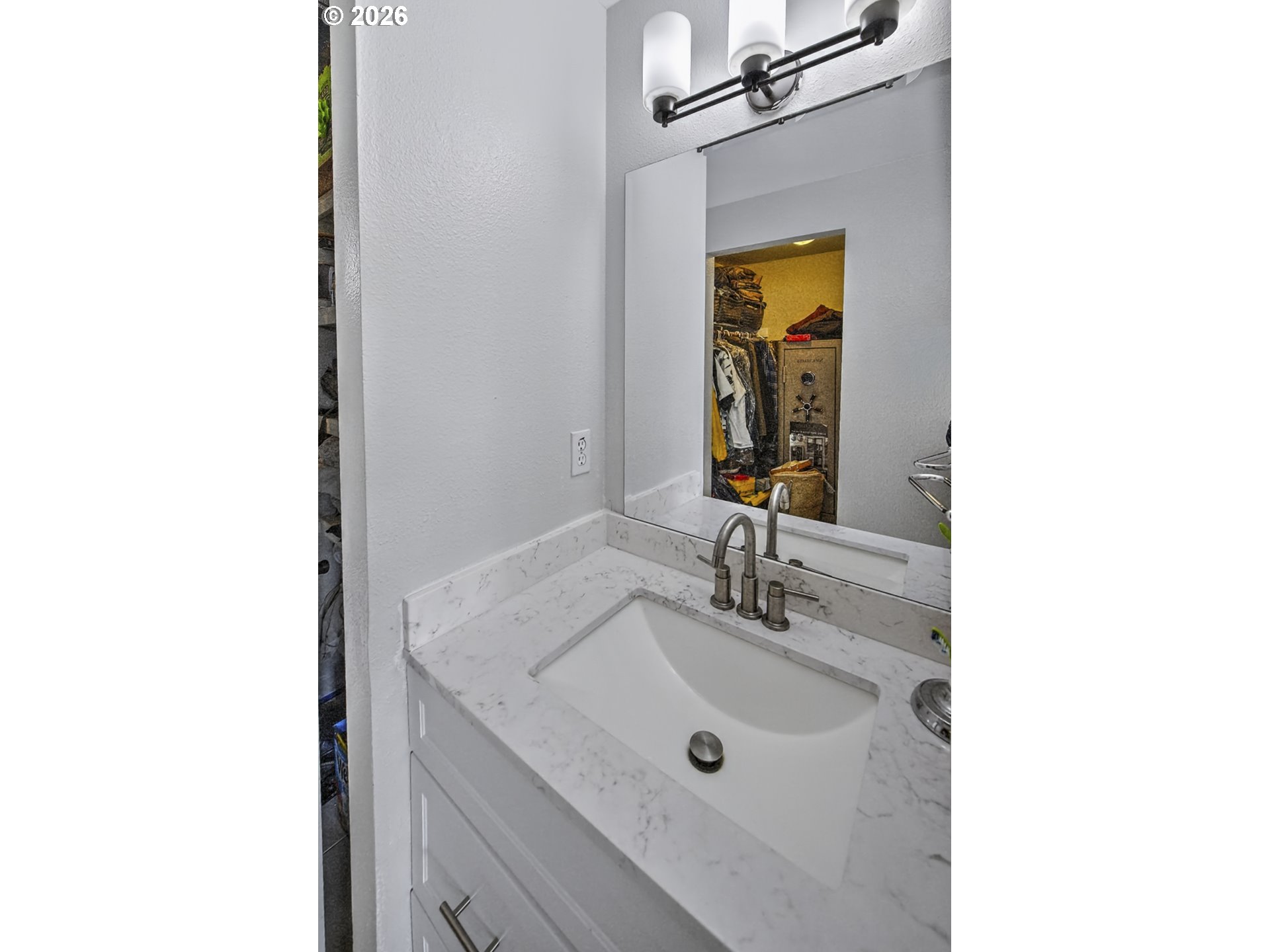 2448 Nw Norwood St Property Photo 20