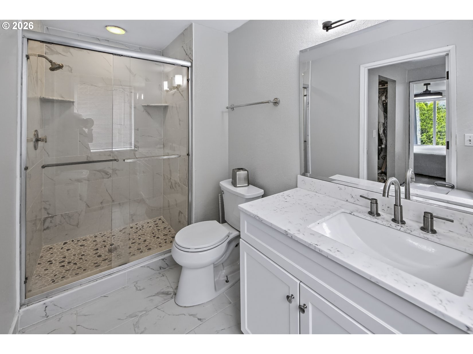 2448 Nw Norwood St Property Photo 22