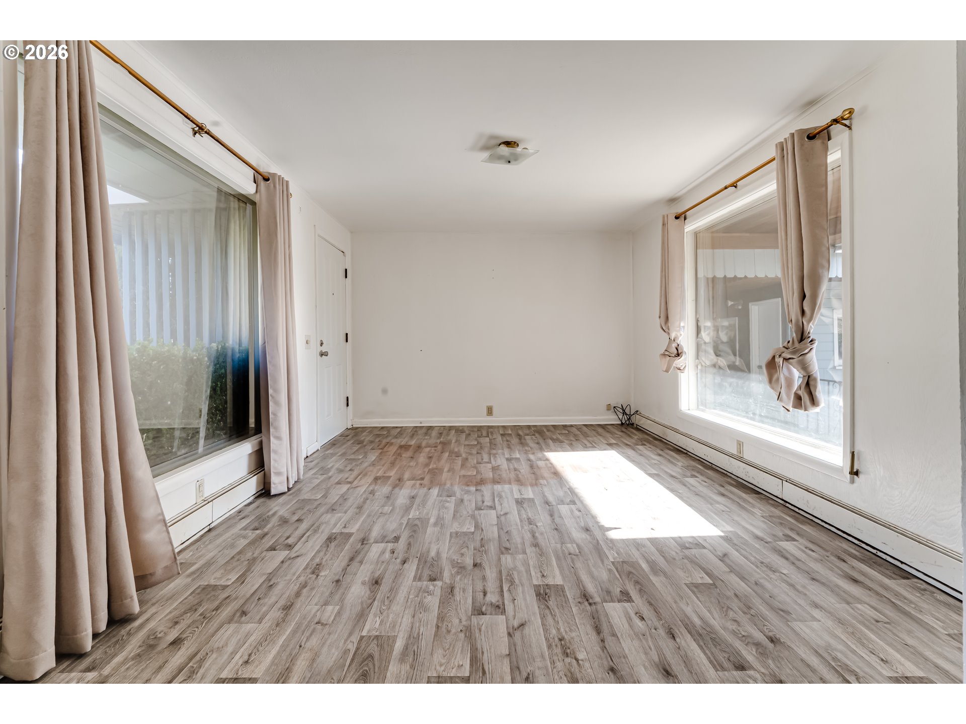 3015 Willamette St Property Photo 5