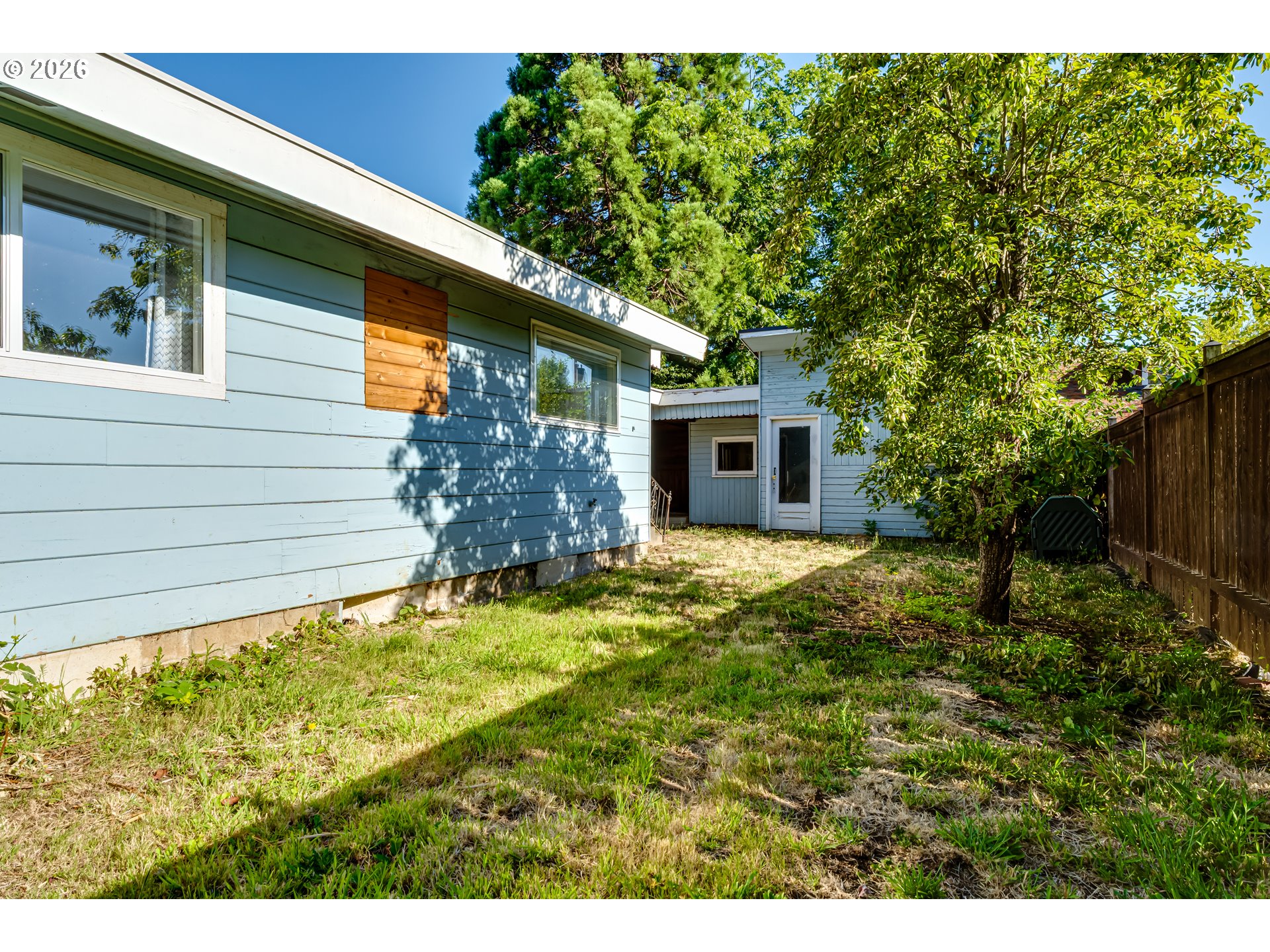 3015 Willamette St Property Photo 13
