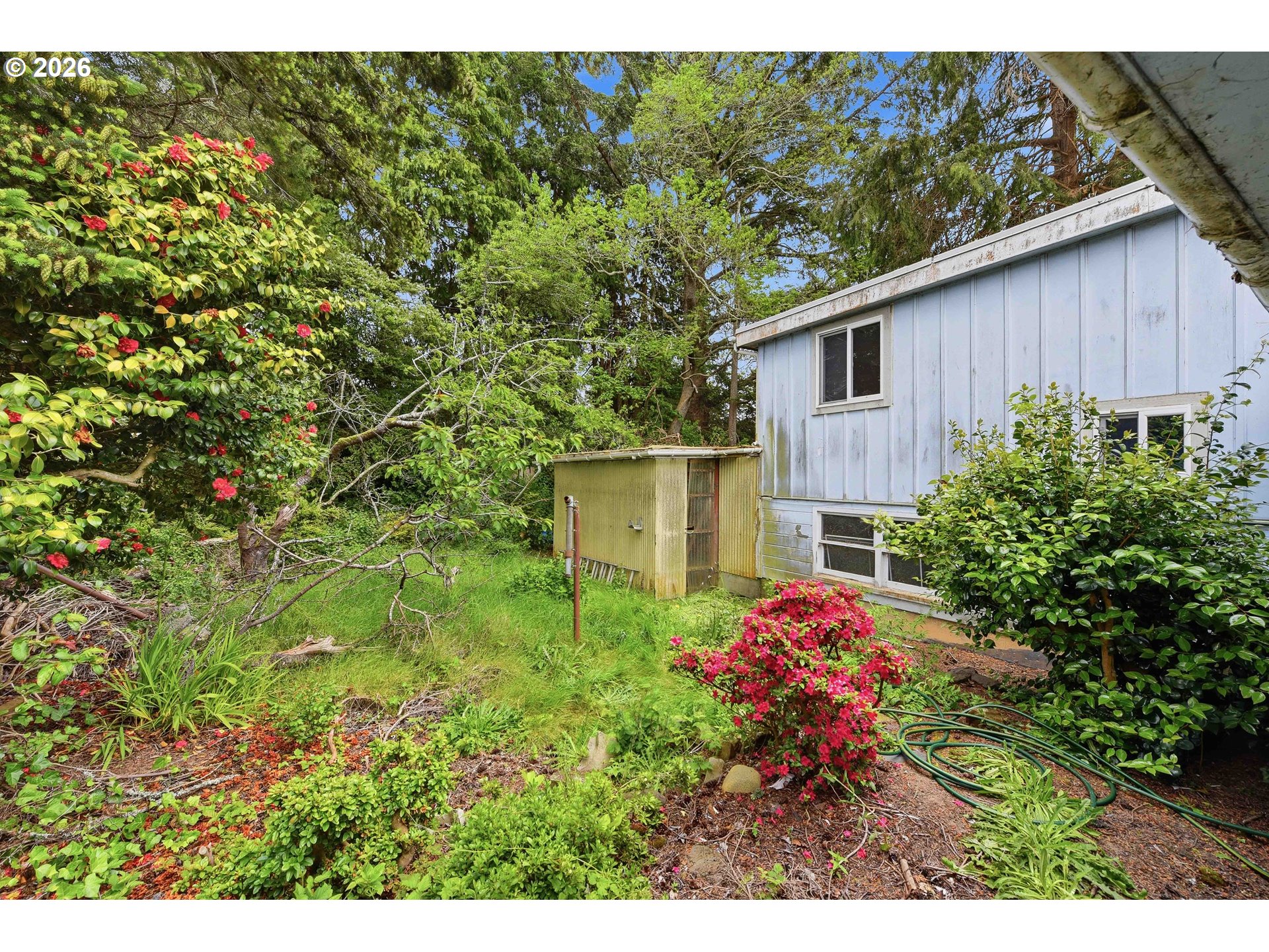 1691 Grant St Property Photo 6