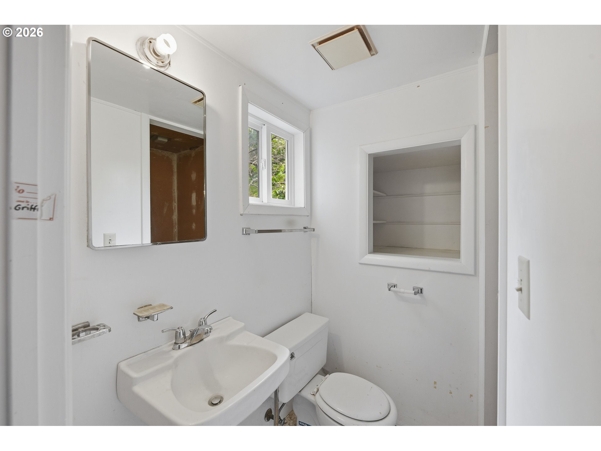 1691 Grant St Property Photo 18