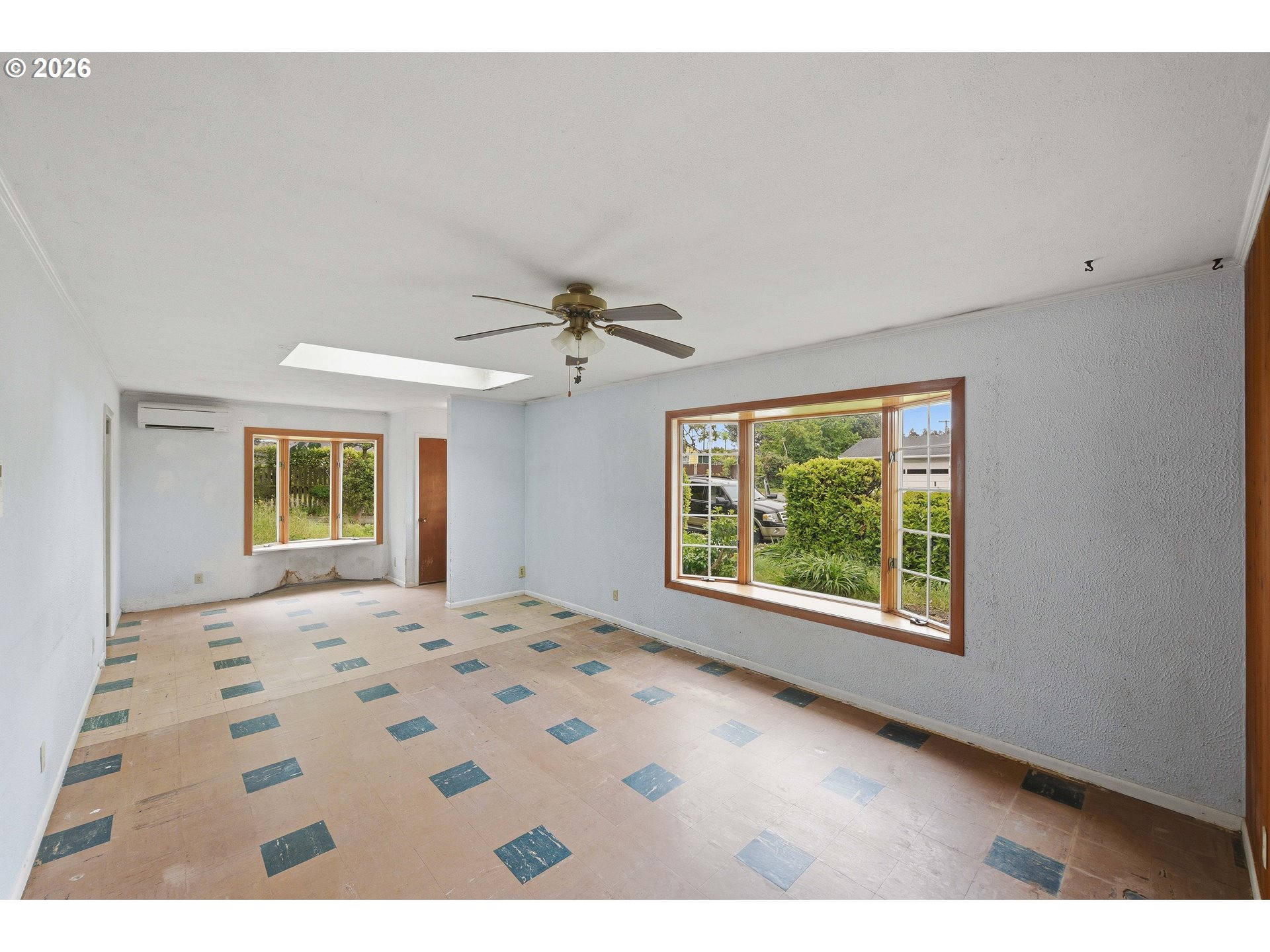 1691 Grant St Property Photo 34