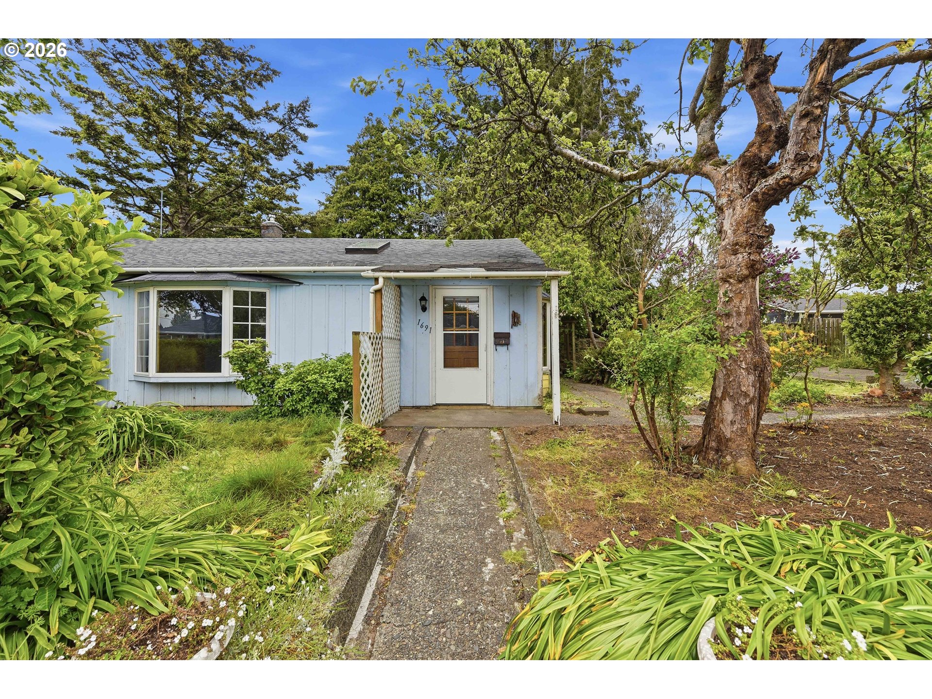 1691 Grant St Property Photo 35