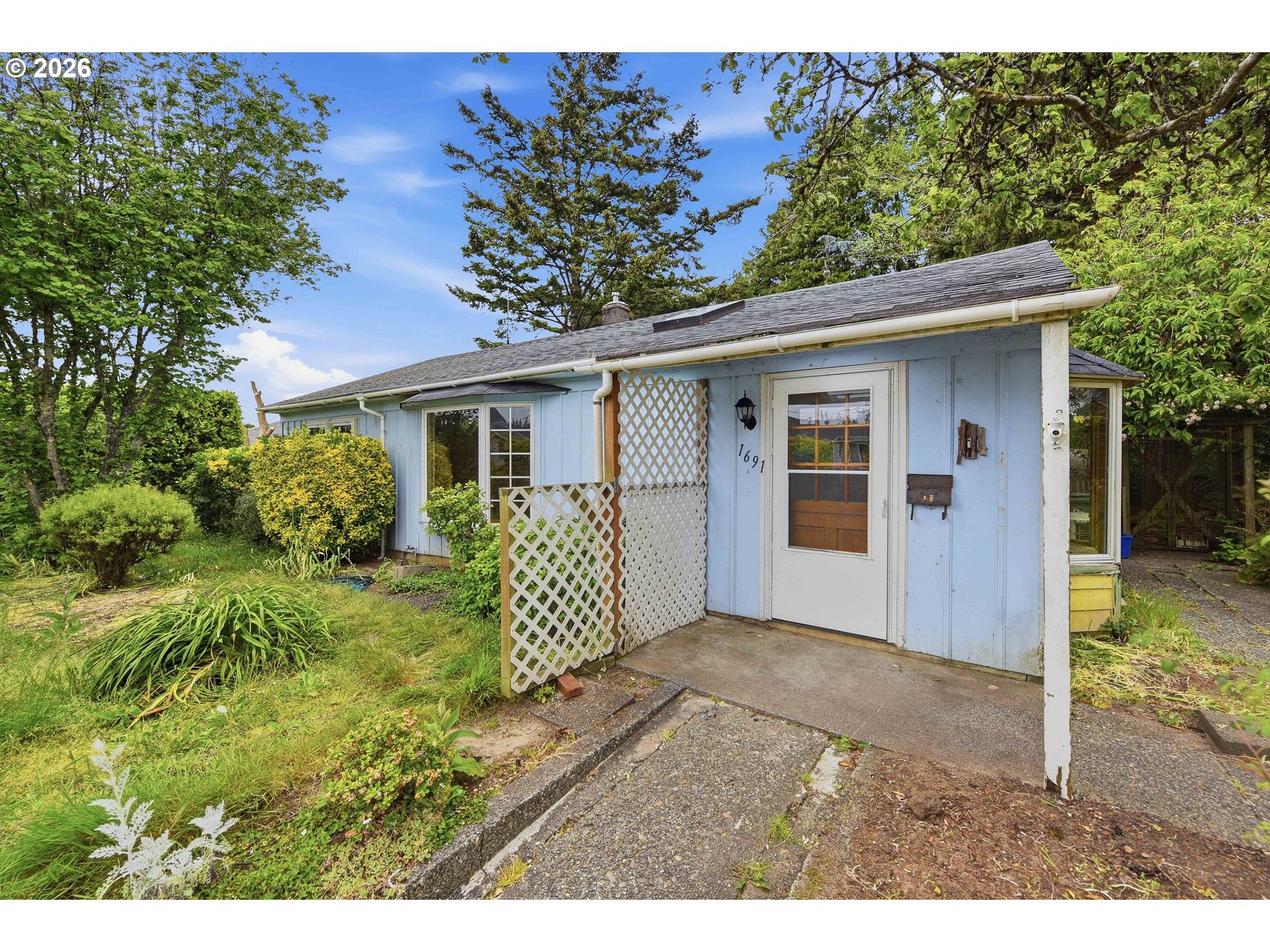 1691 Grant St Property Photo 36