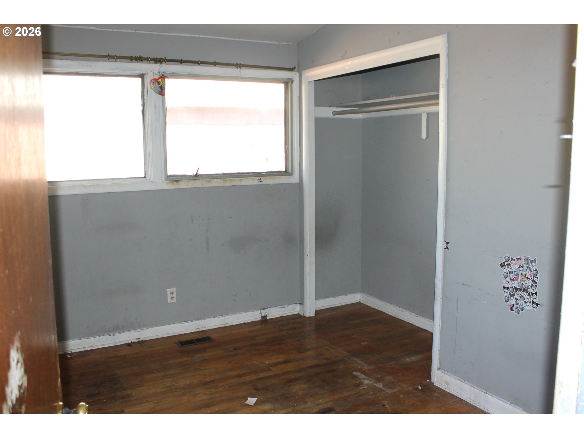 1740 Estes St Property Photo 6