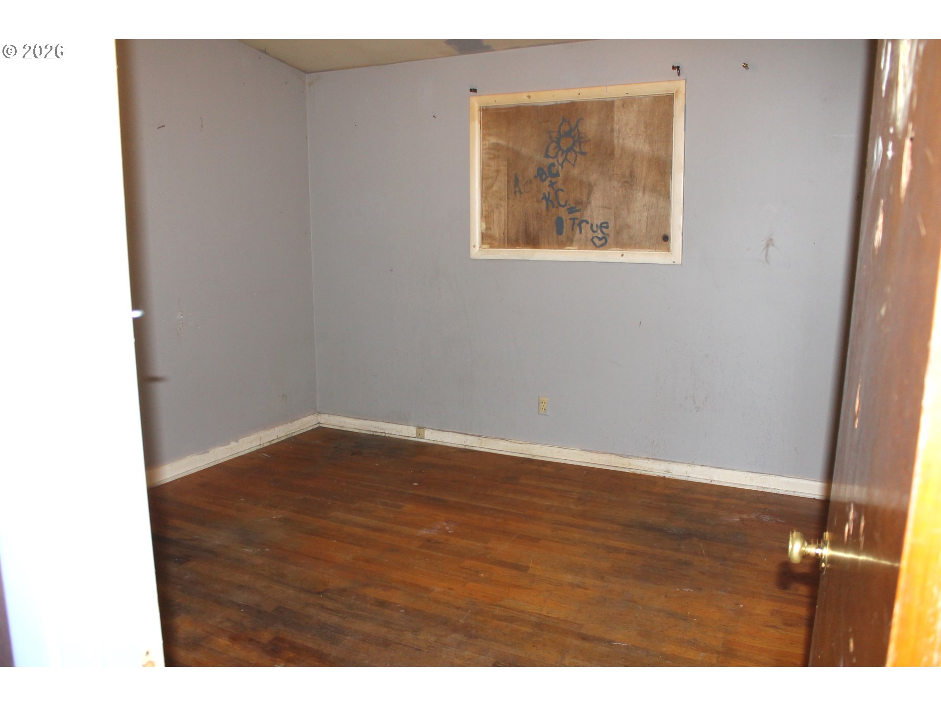 1740 Estes St Property Photo 7