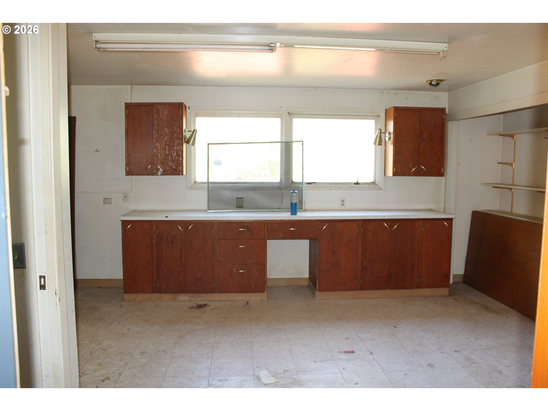 1740 Estes St Property Photo 9