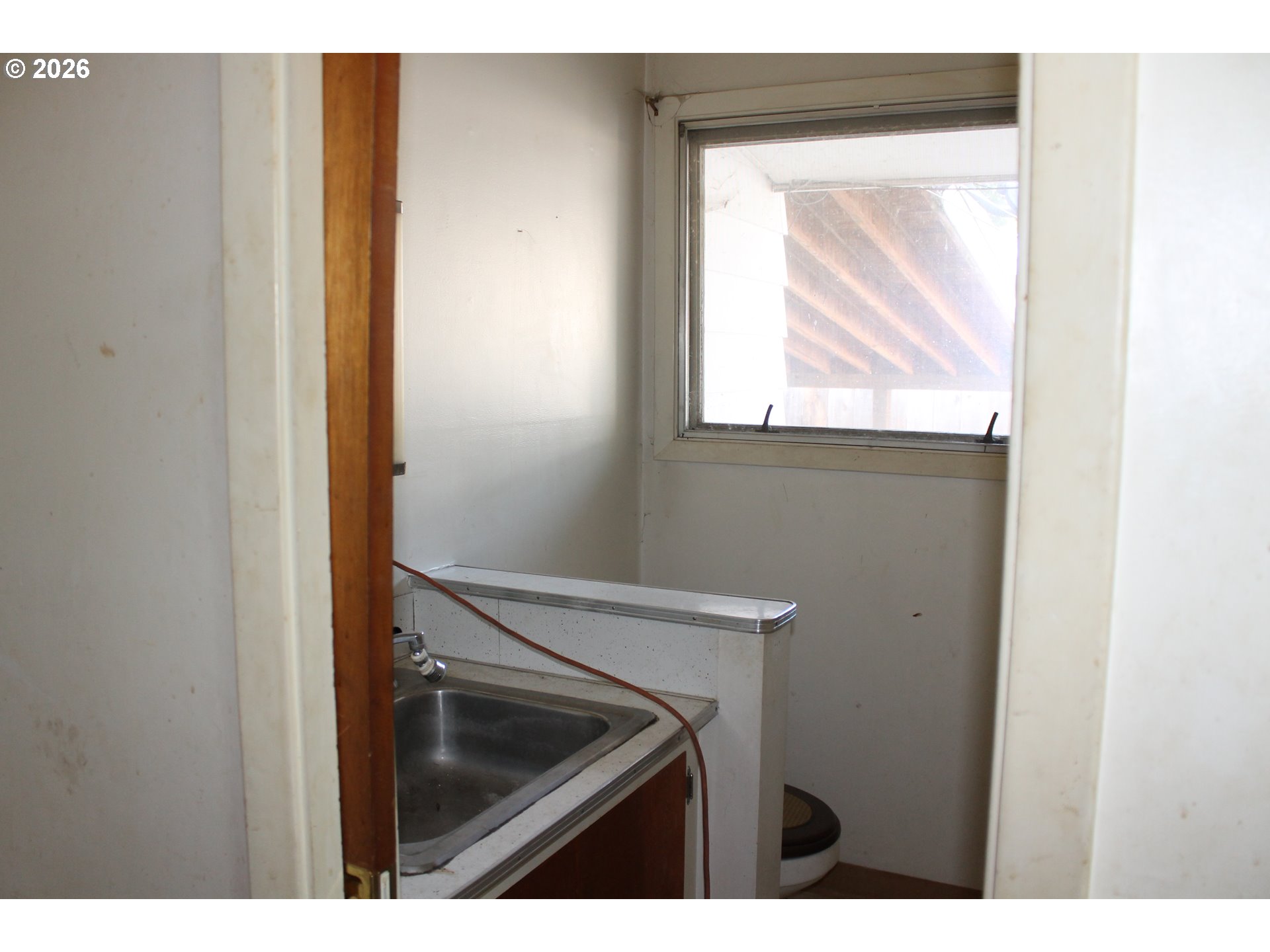 1740 Estes St Property Photo 10