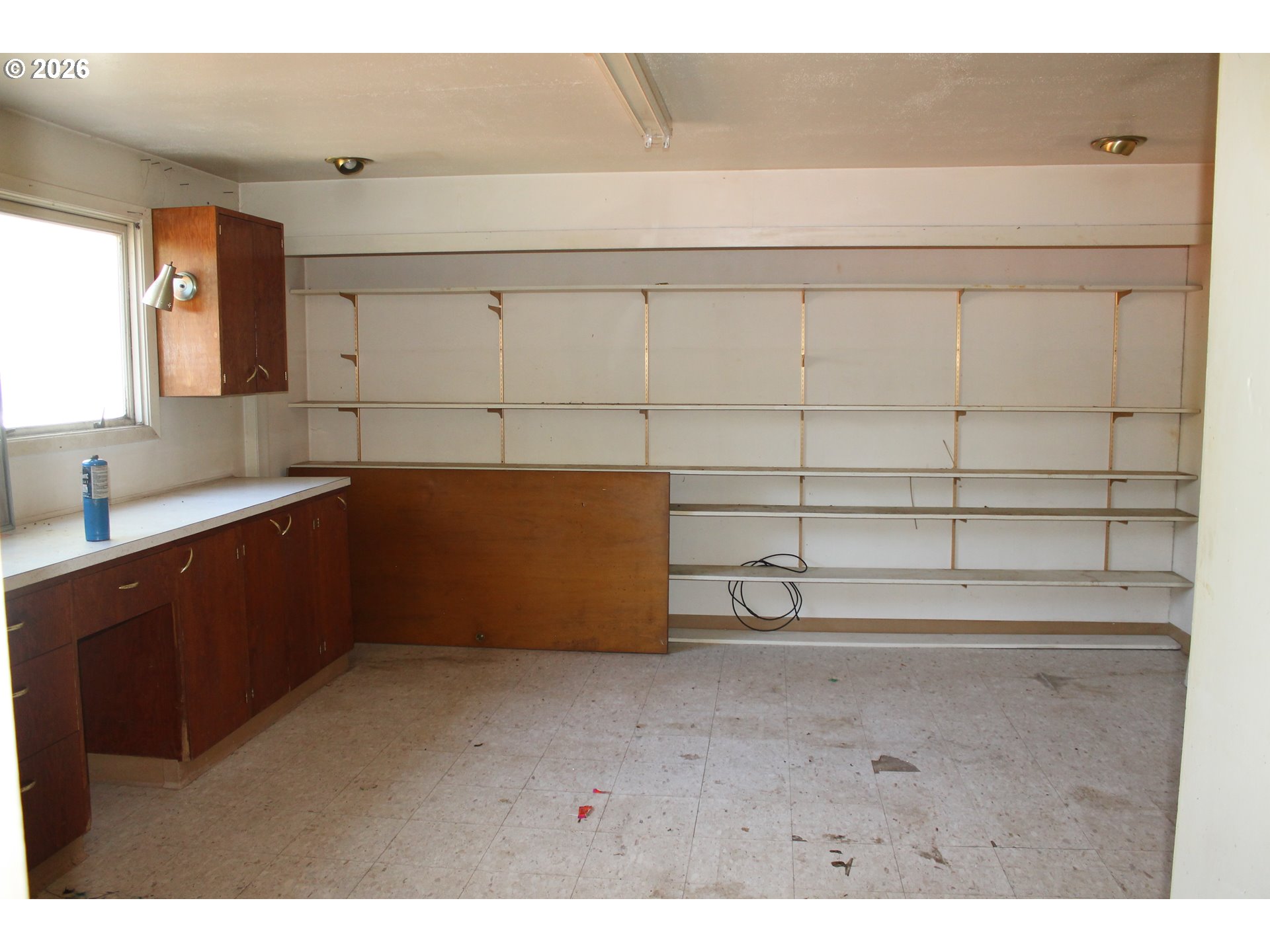 1740 Estes St Property Photo 11