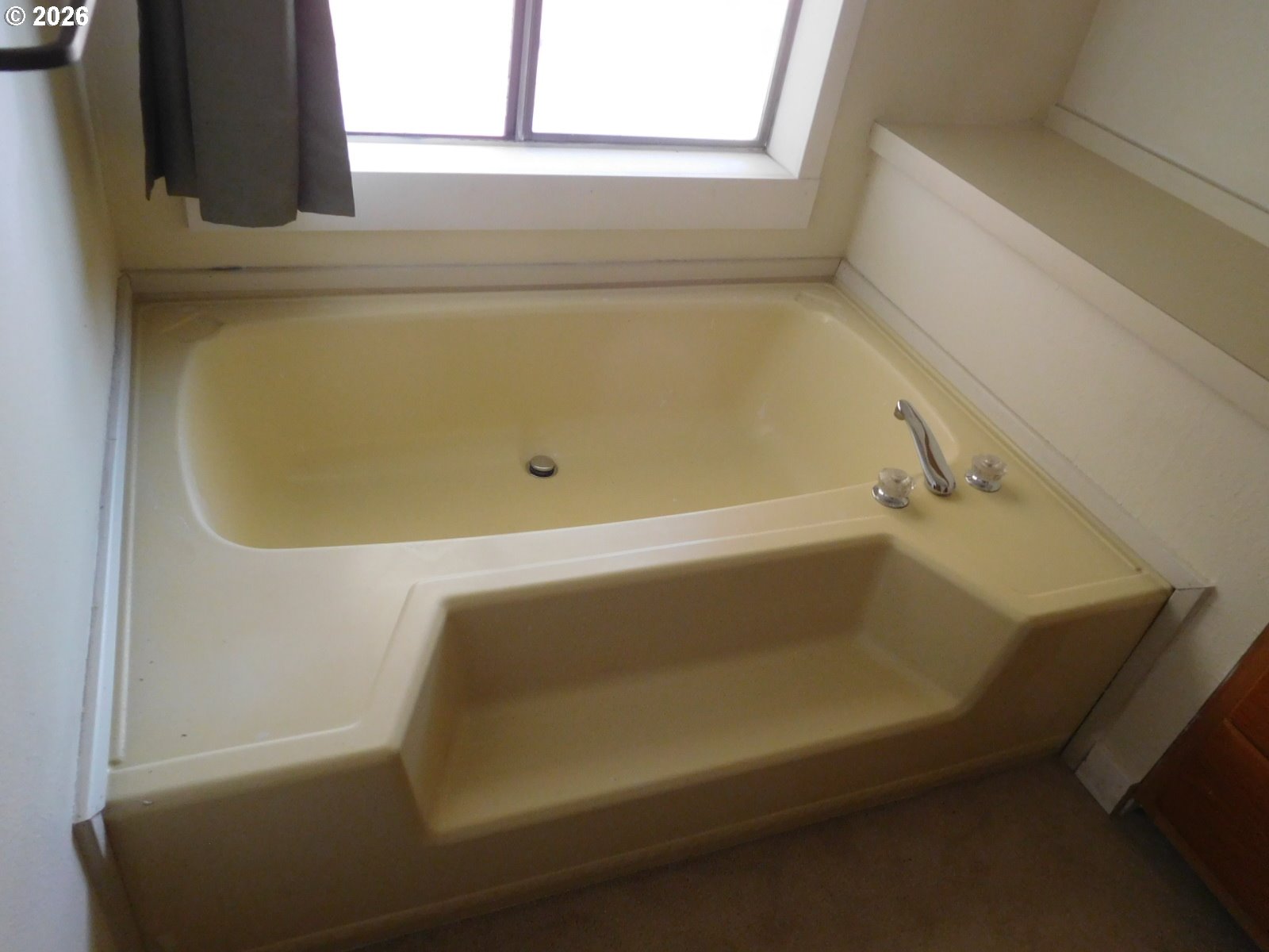 910 Cowl St 14 Property Photo 17