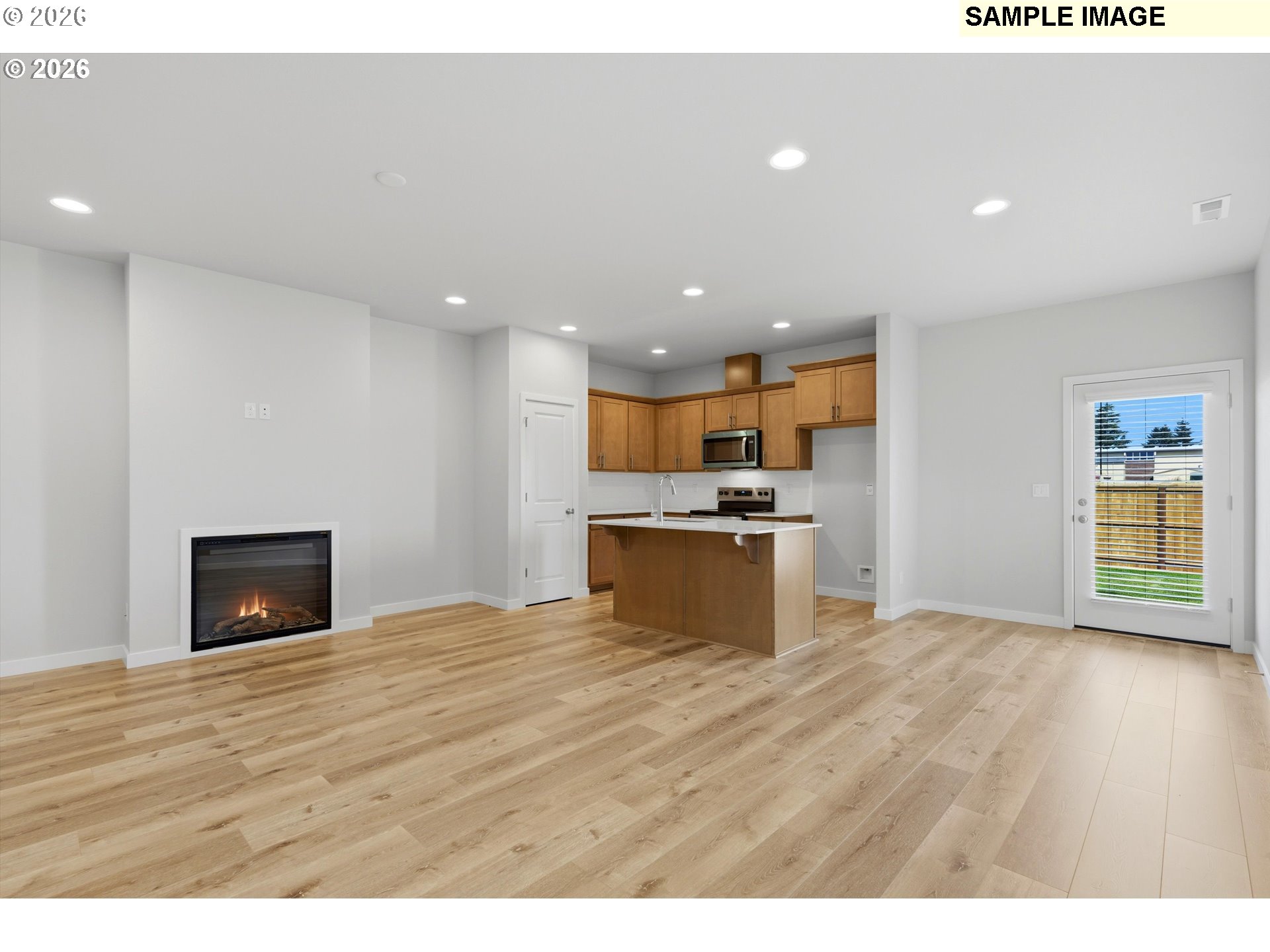 328 E Wilson St Property Photo 2