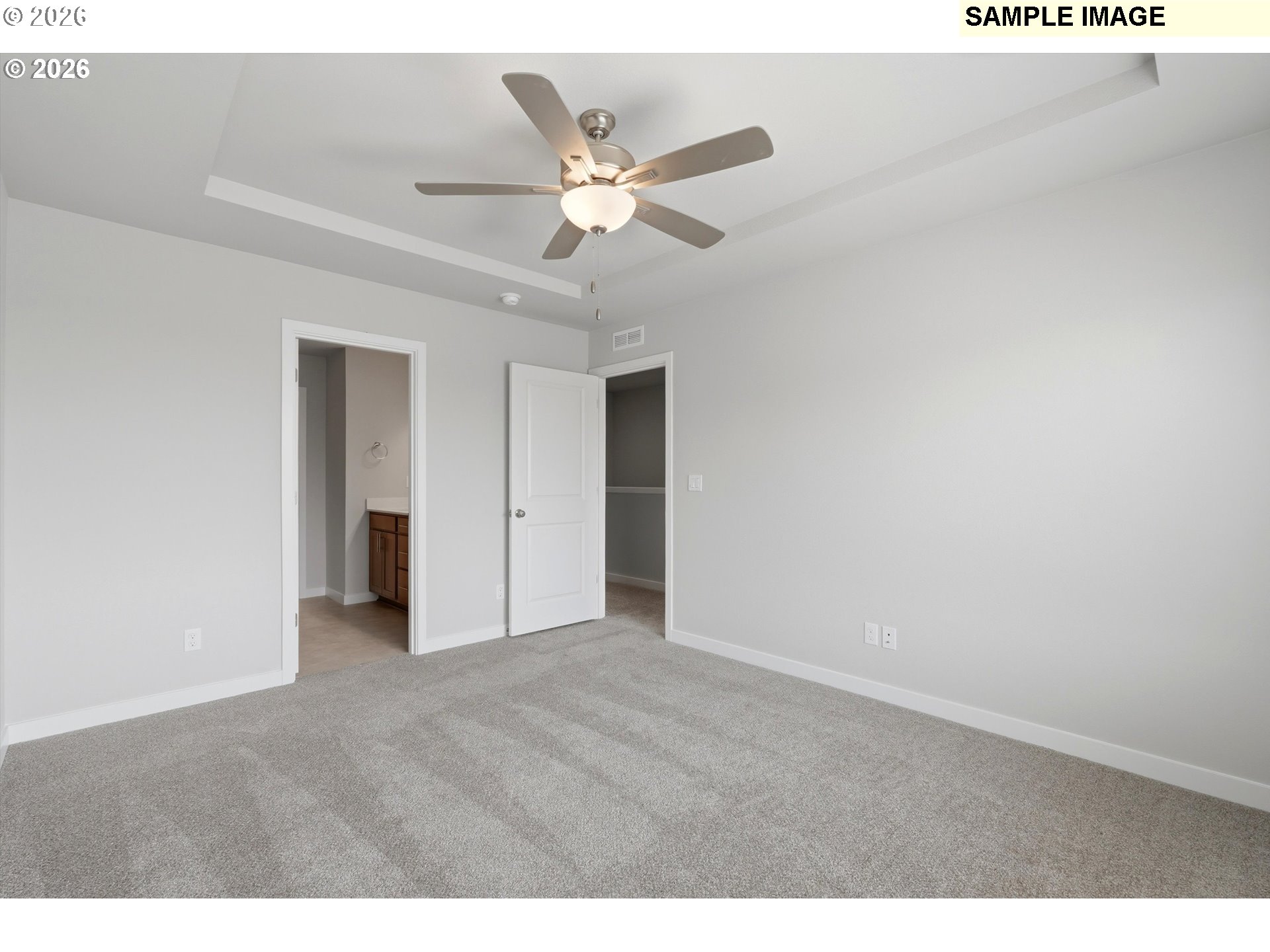 328 E Wilson St Property Photo 4