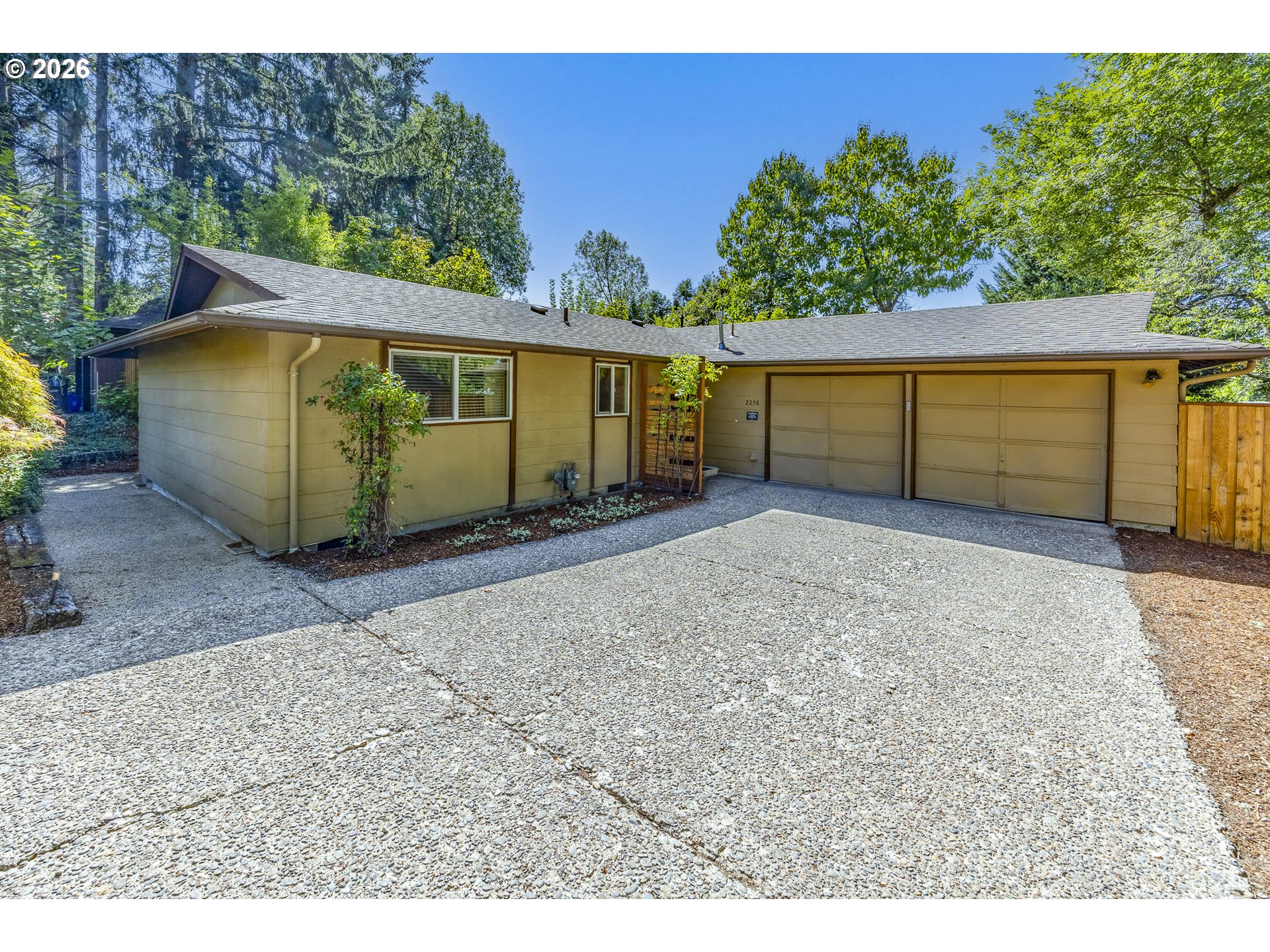 2258 BRITTANY ST Property Photo 1