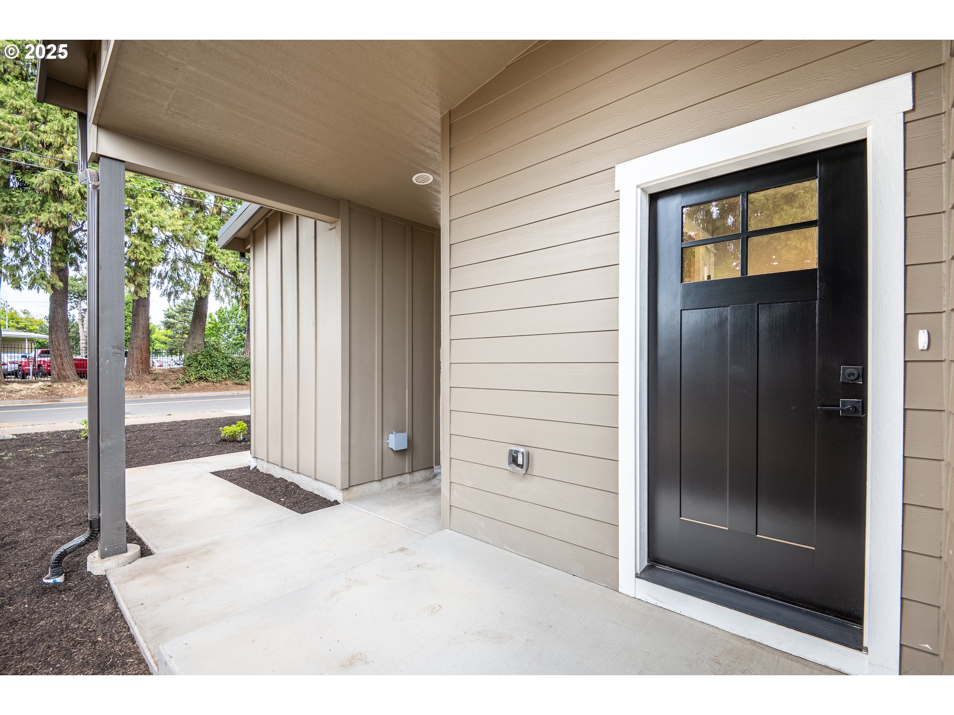 1384 Jacobs Dr Property Photo 4