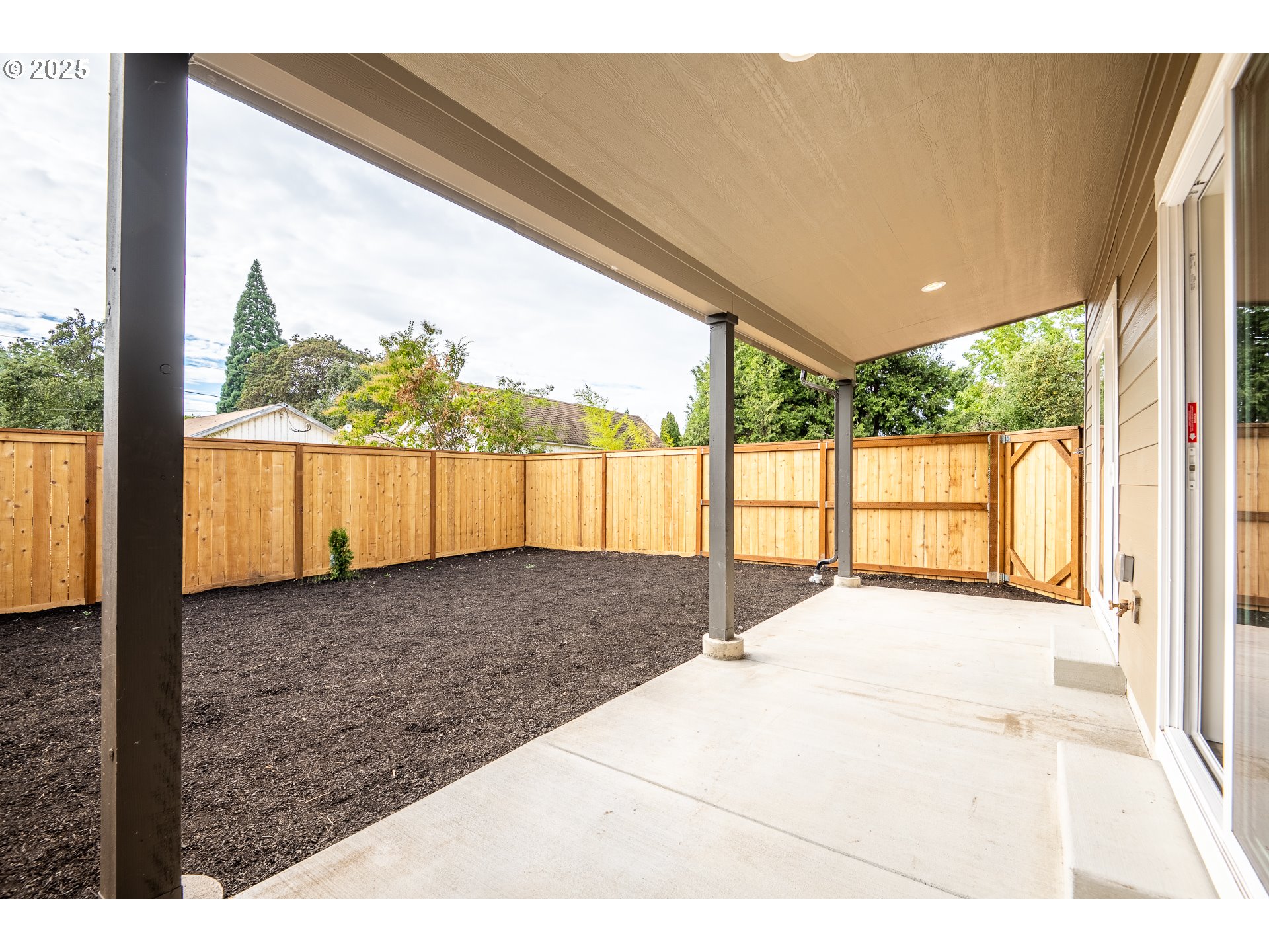 1384 Jacobs Dr Property Photo 15