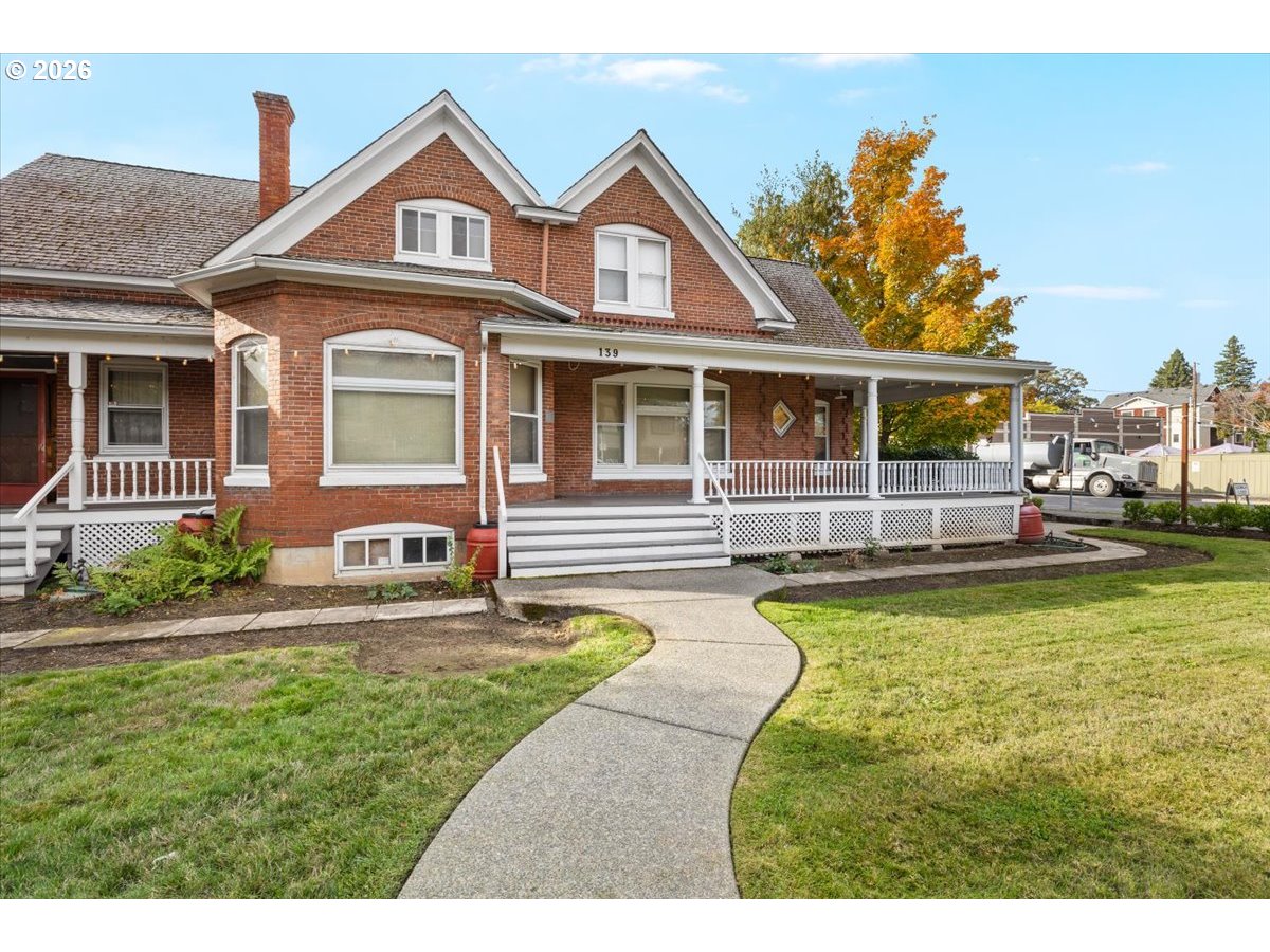 139 Sw I St Property Photo 1