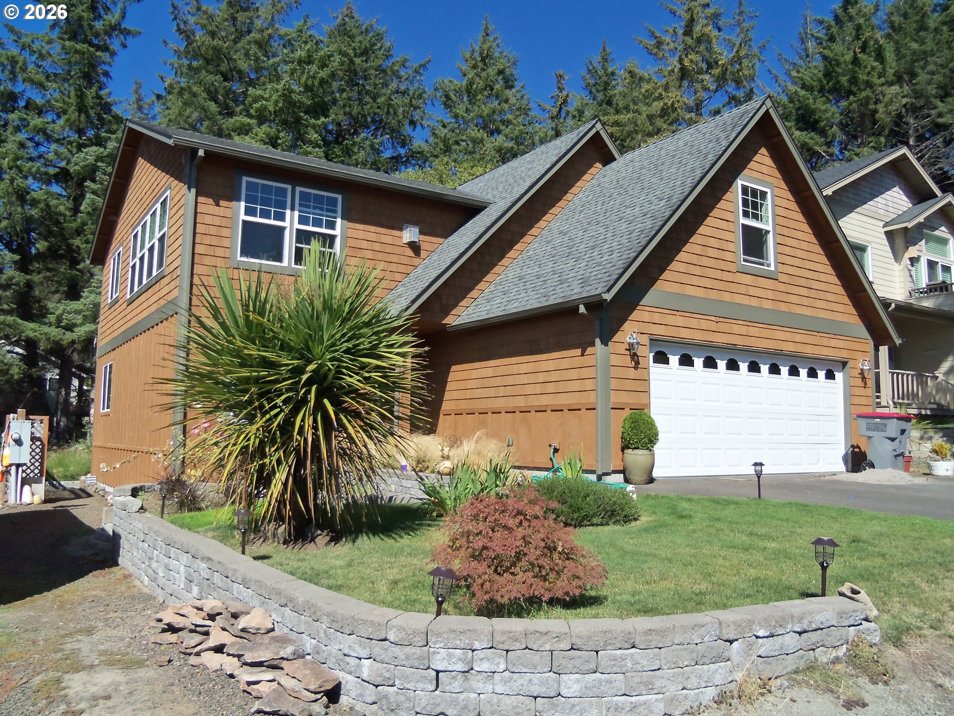 324 ELK RUN AVE Property Photo 1