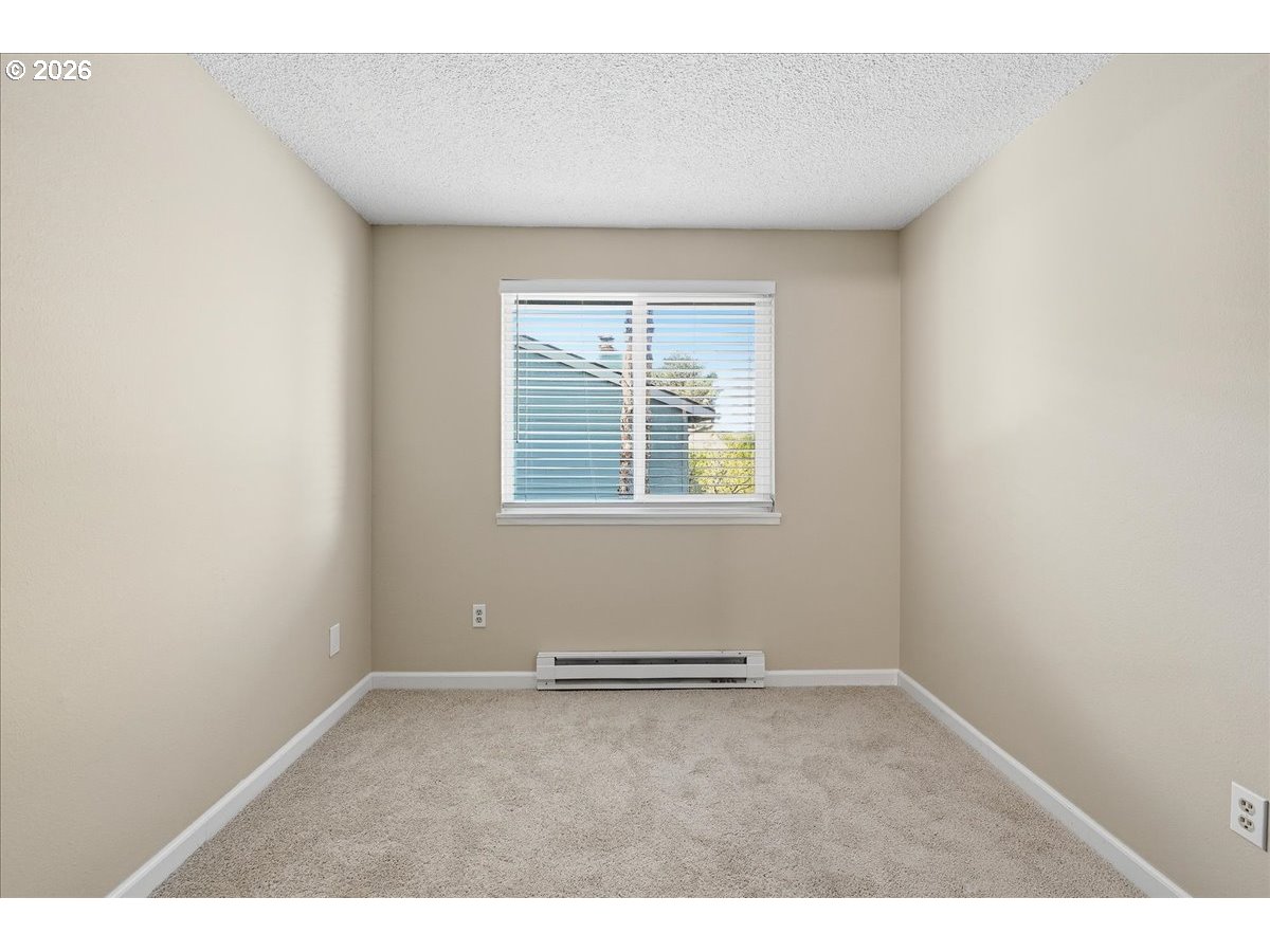 2330 Se Brookwood Ave 221 Property Photo 17