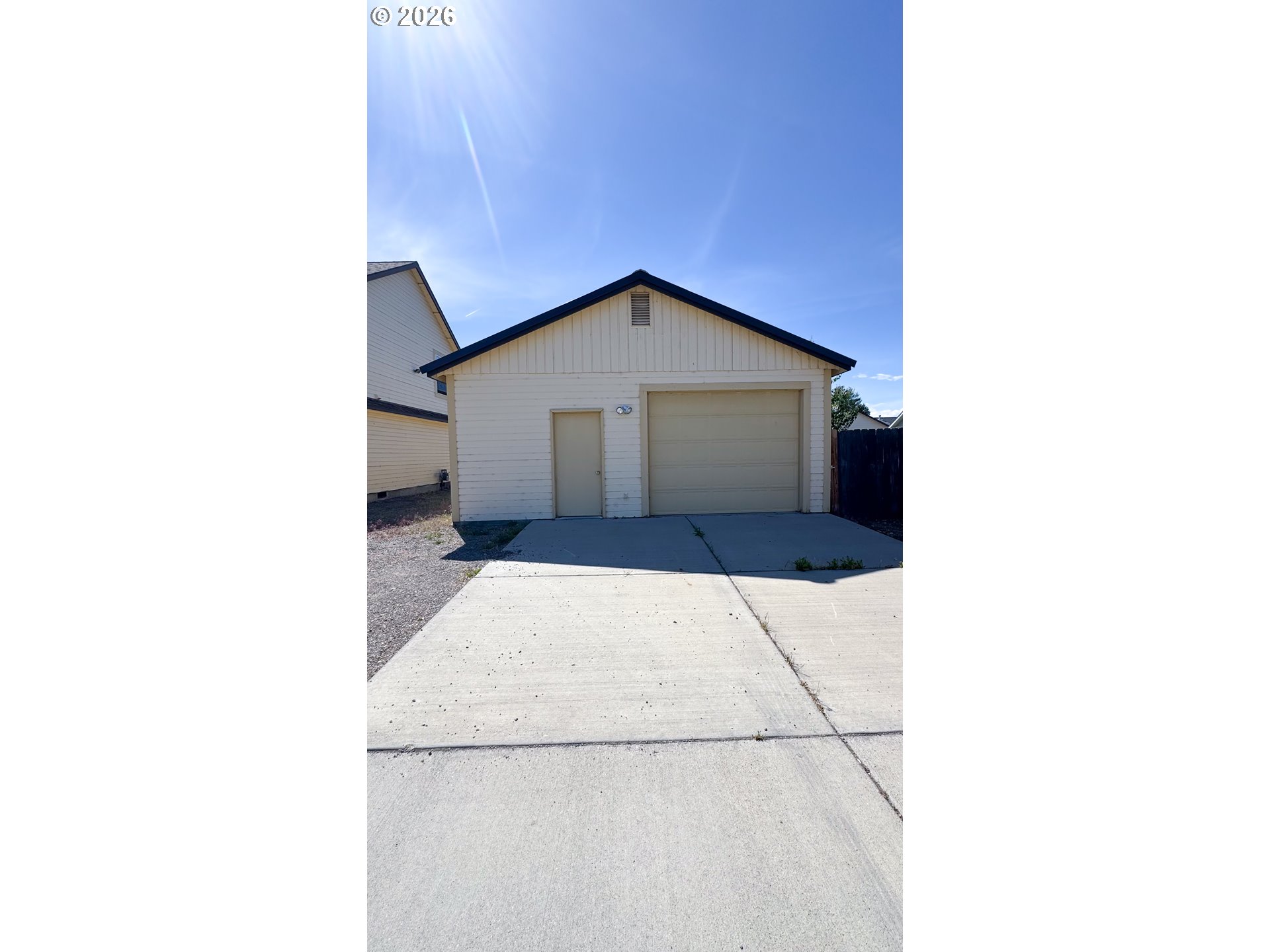 800 E St Property Photo 26