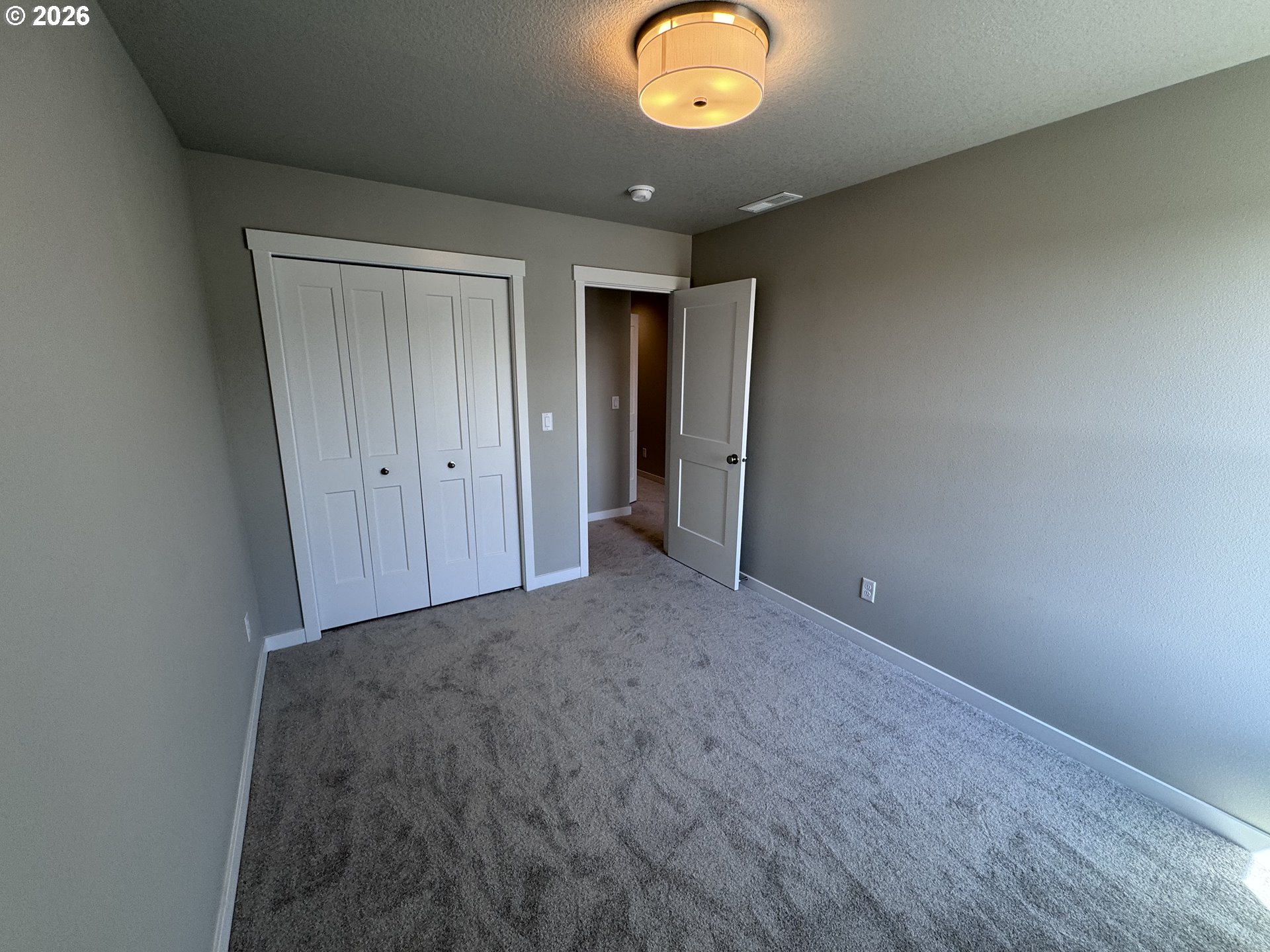 370 Se Shetterly Dr Property Photo 24