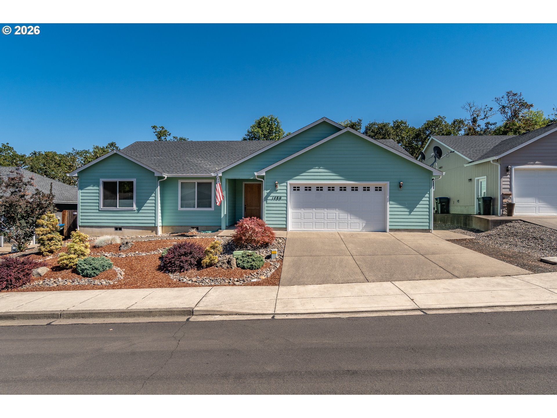 1480 W Tarragon Dr Property Photo 1